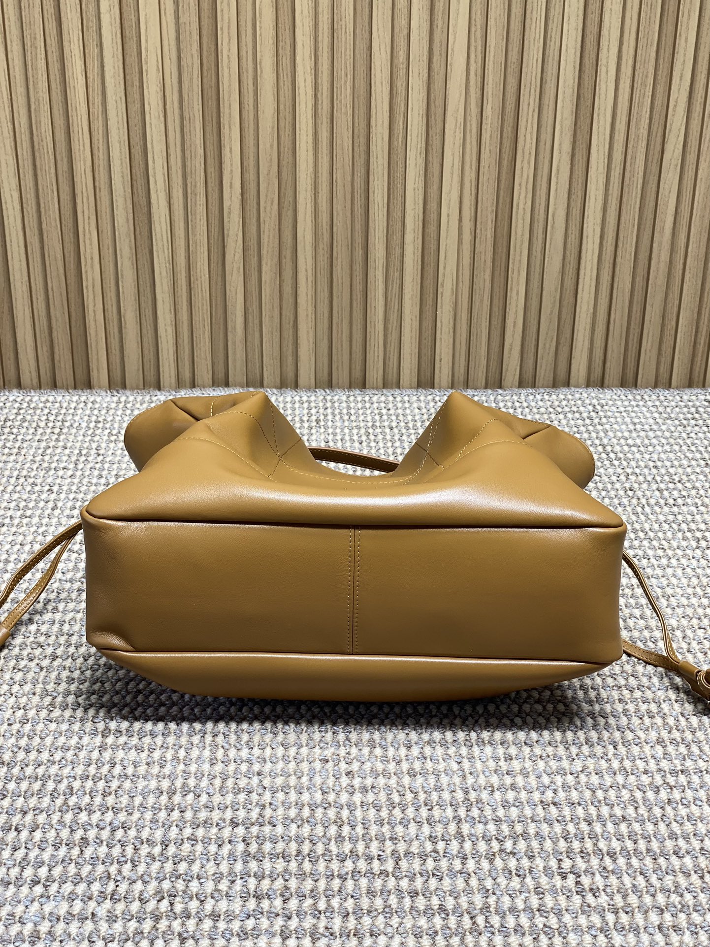 YSL Style Leather Chain Bag style reference detail image 4 from source 763072