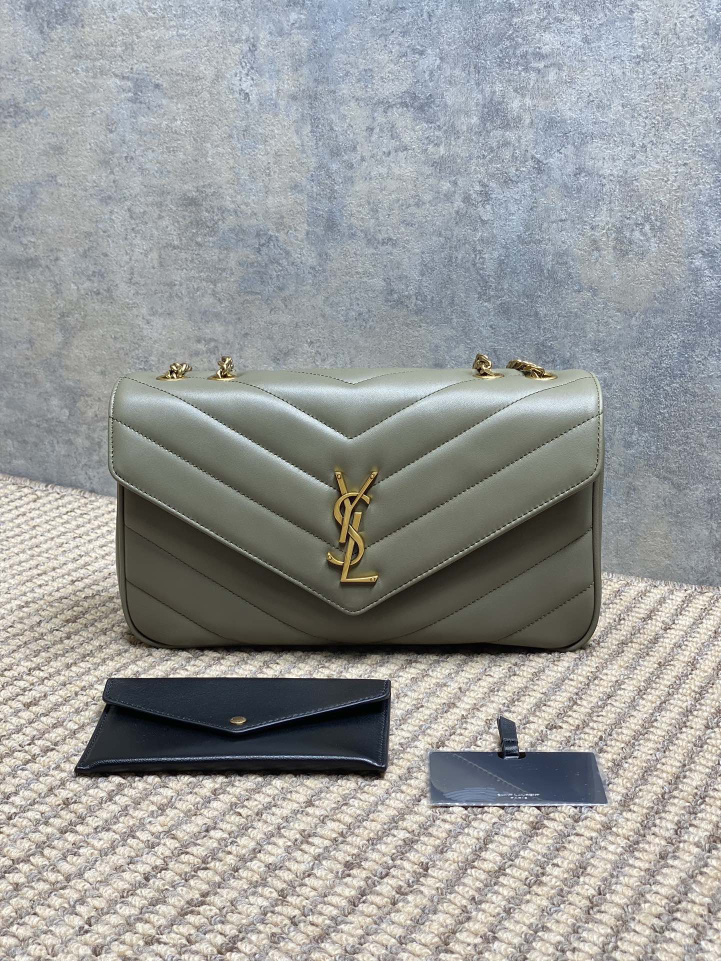 YSL Style Green Leather Card Holder Lookbook Reference image 1