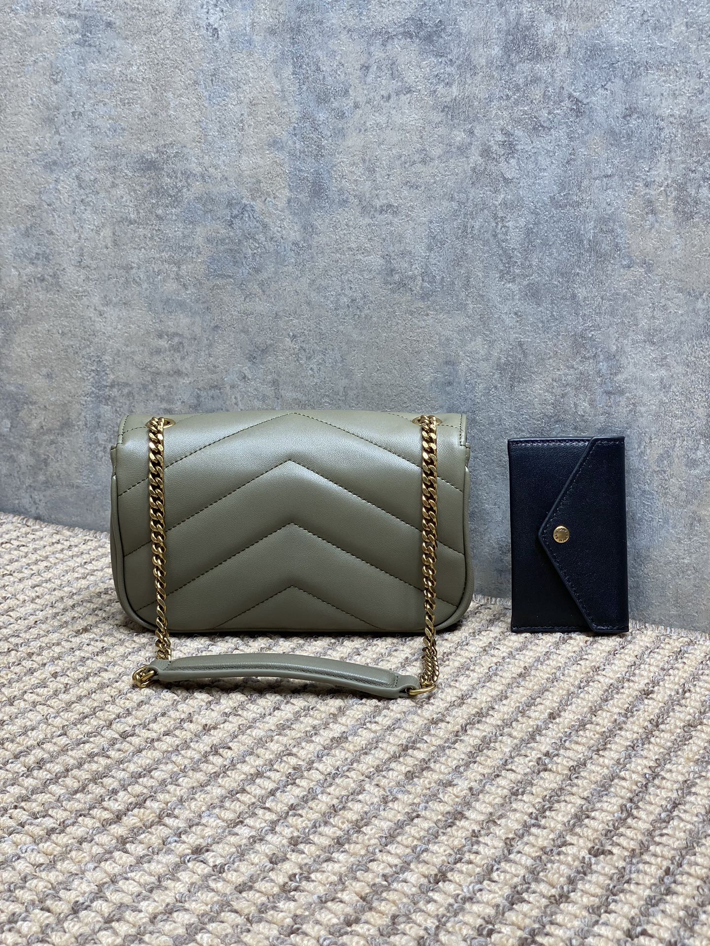 YSL Style Green Leather Card Holder Lookbook Reference image 2