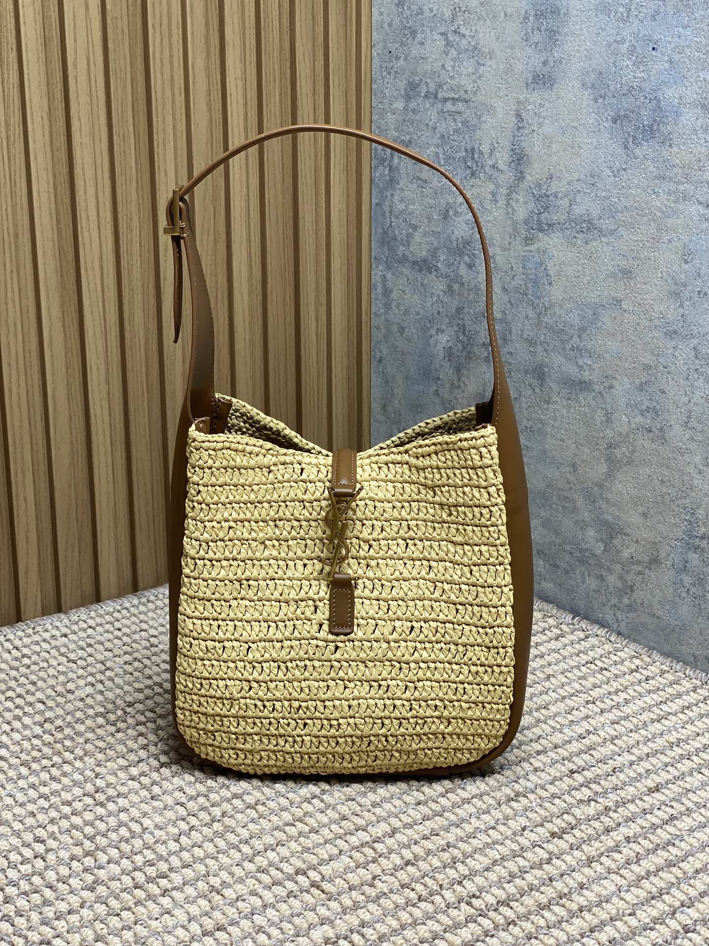 Elegante Bolso Hobo de Rafia con Diseño de Tejido, Estilo Vacacional Chic