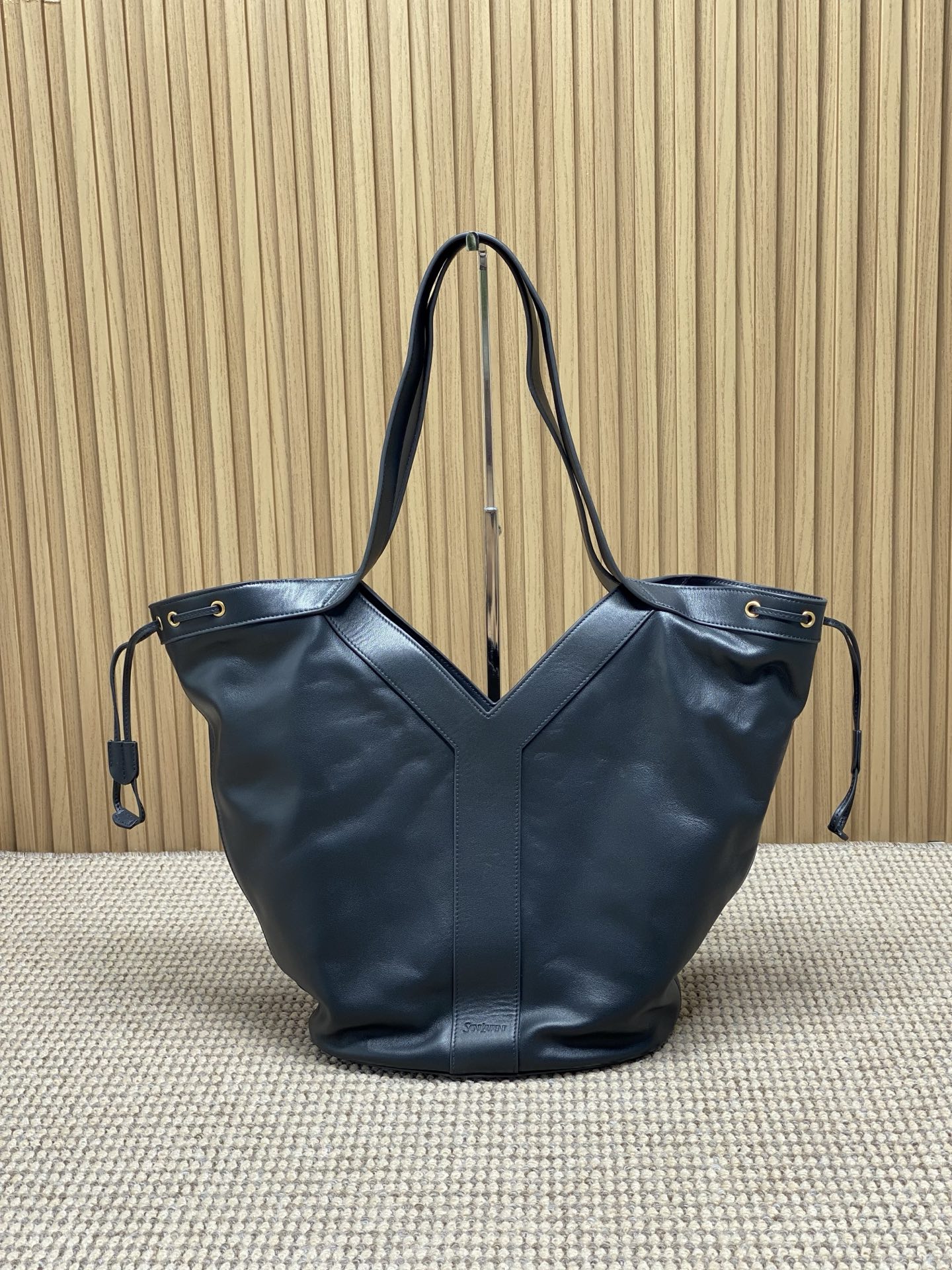 YSL Style Leather Tote Bag Lookbook Reference image 1