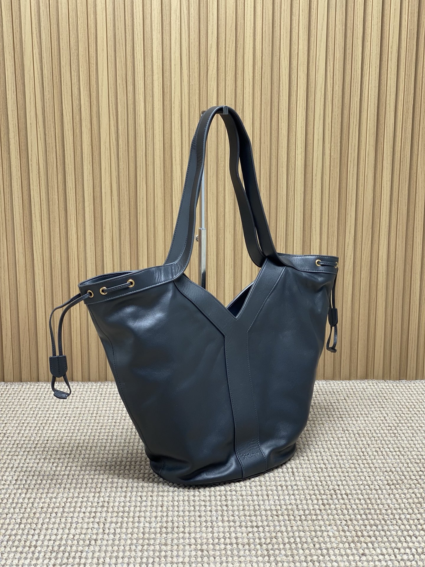 YSL Style Leather Tote Bag Lookbook Reference image 2