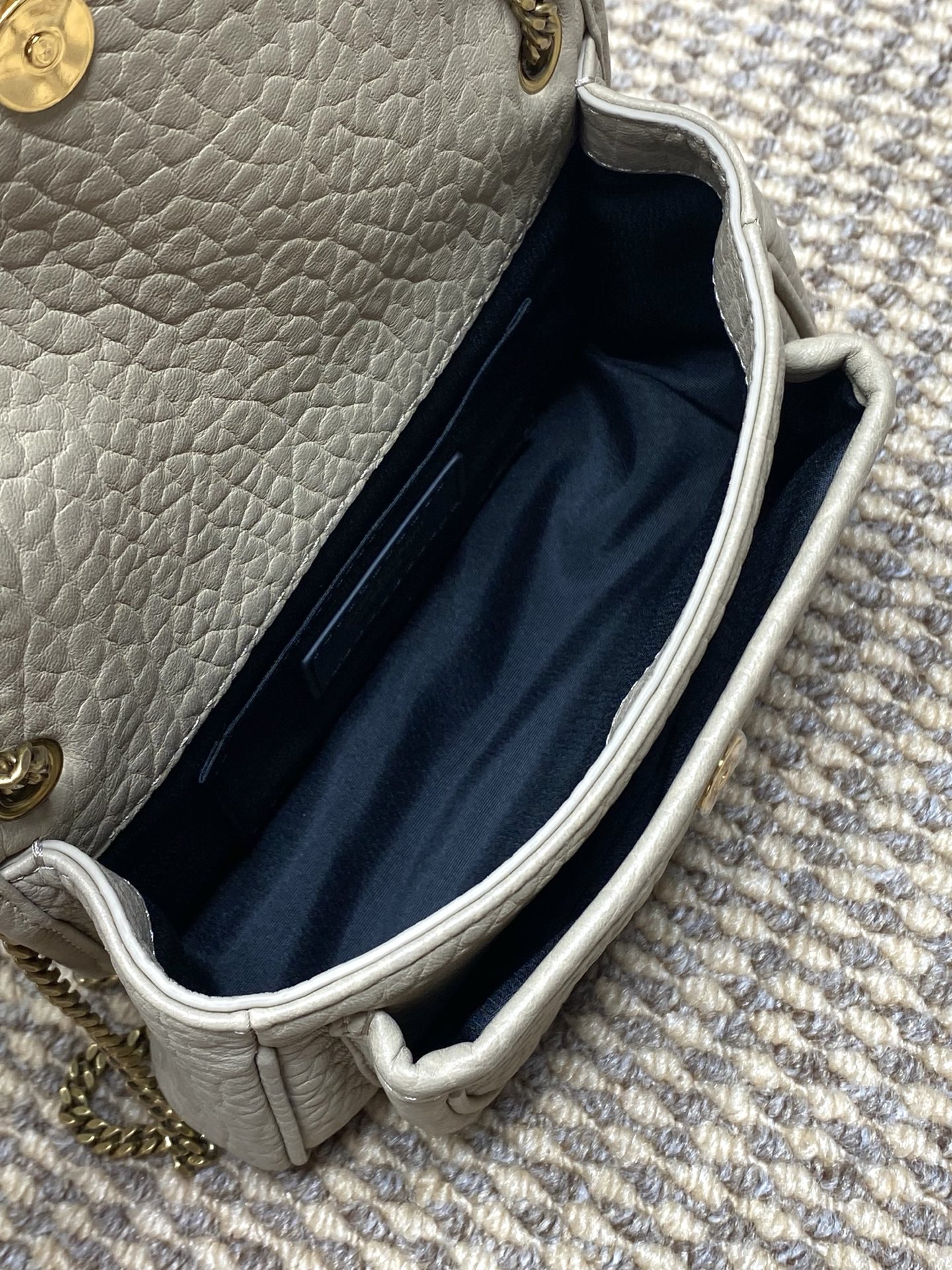 YSL Style Leather Chain Bag style reference detail image 9 from source 729390