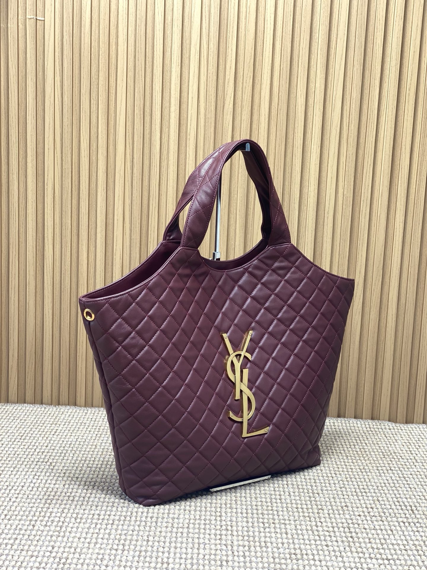 YSL Style Leather Tote Bag Lookbook Reference image 2