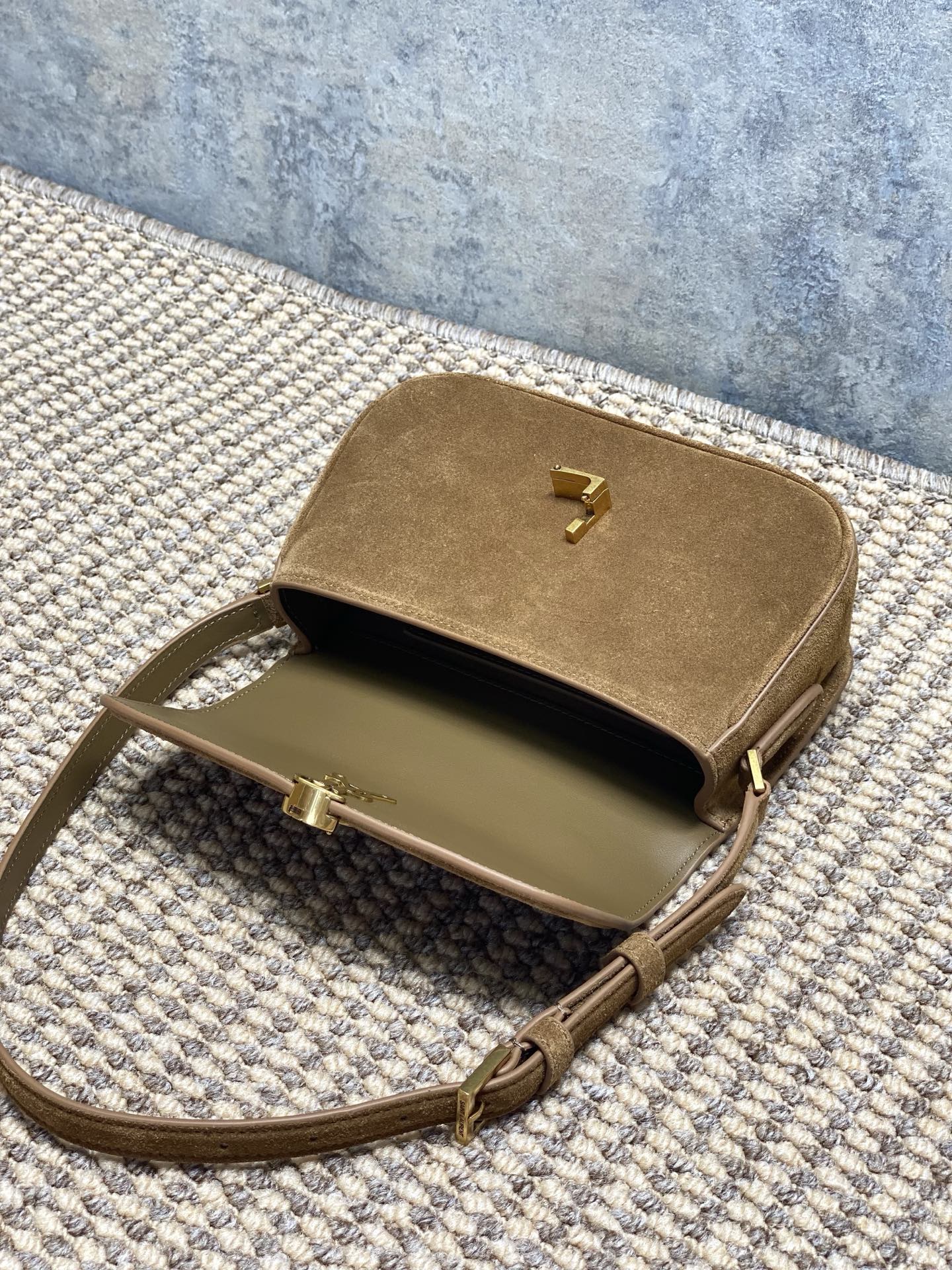 Yves Saint Laurent Solferino Mini Suede Shoulder Bag - Elegant & Compact 6 i1756453743615 2698 0 4