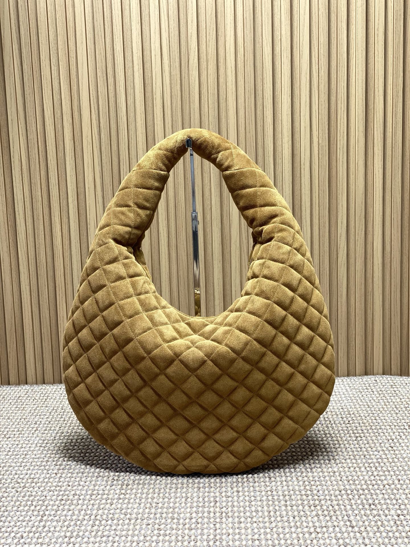 Yves Saint Laurent BABY ICARE Large Quilted Leather Hobo Bag - Caramel 4 i1756455137262 6902 0 1