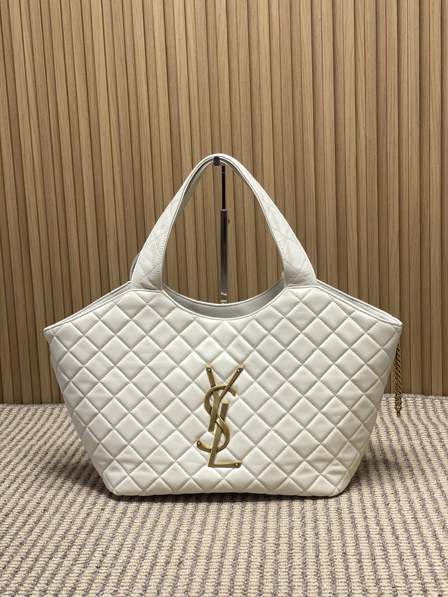 YSL Style Leather Tote Bag Lookbook Reference image 1