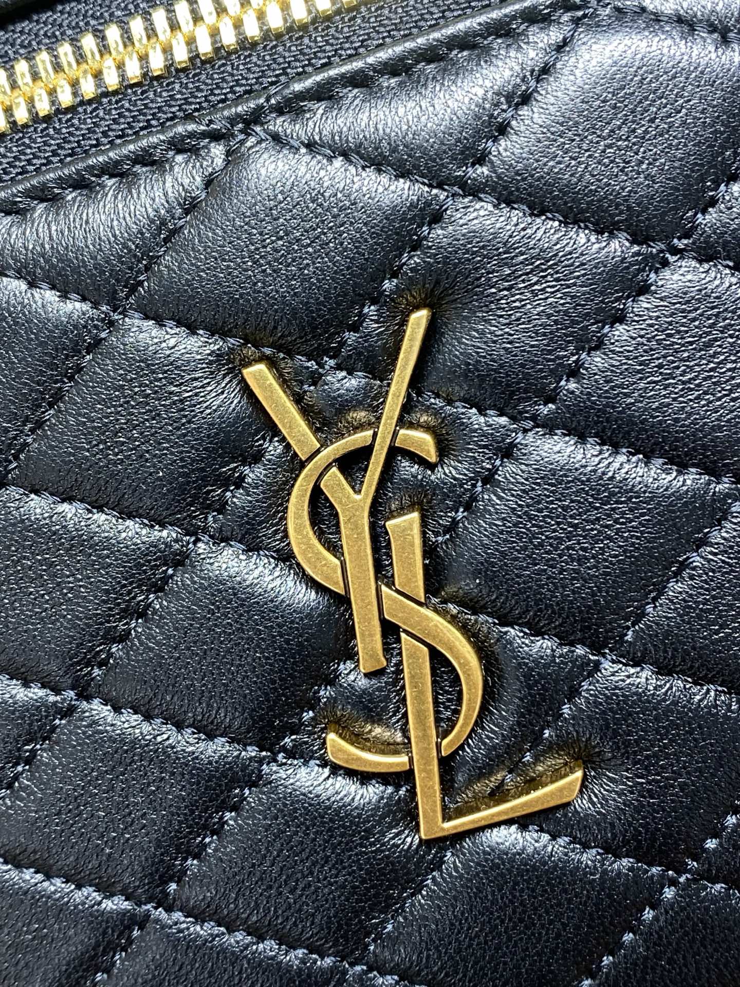 Yves Saint Laurent Gaby Box Bag Lambskin Leather, Compact, Stylish Design 8 i1757822114312 2941 0 5