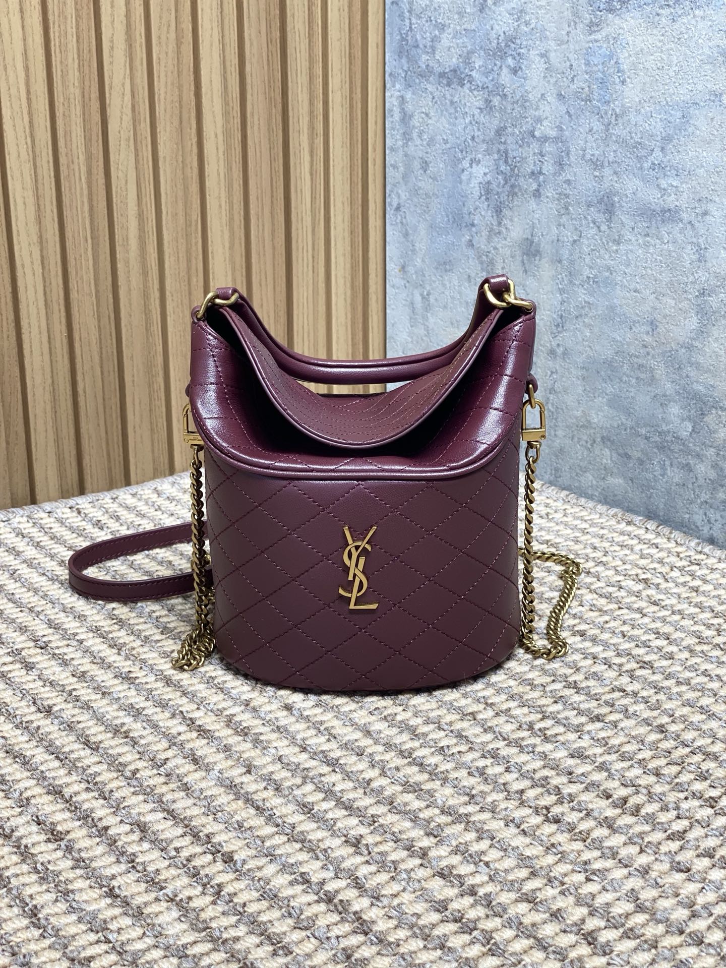 YSL Style Leather Chain Bag Lookbook Reference image 1