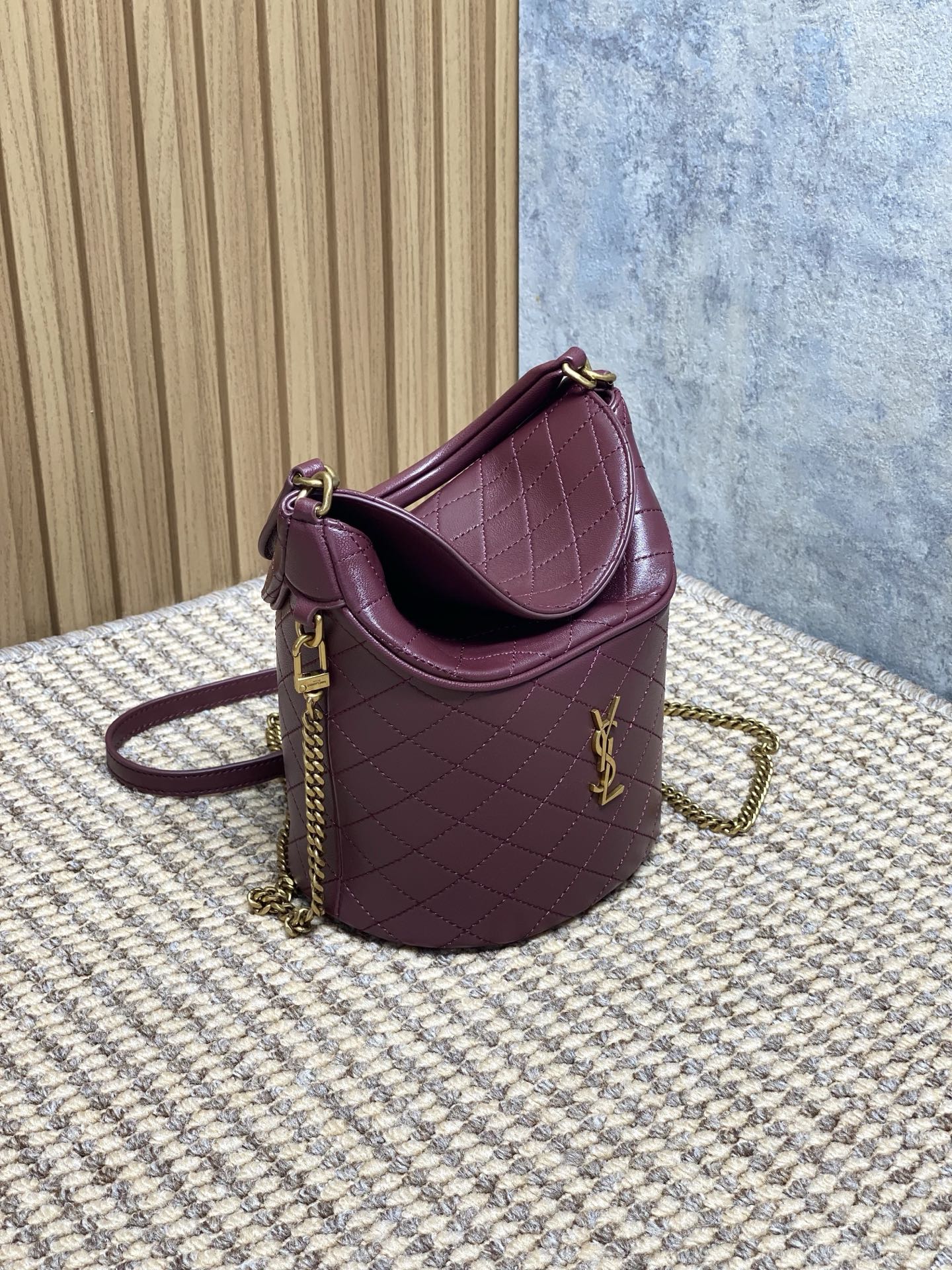 YSL Style Leather Chain Bag Lookbook Reference image 2