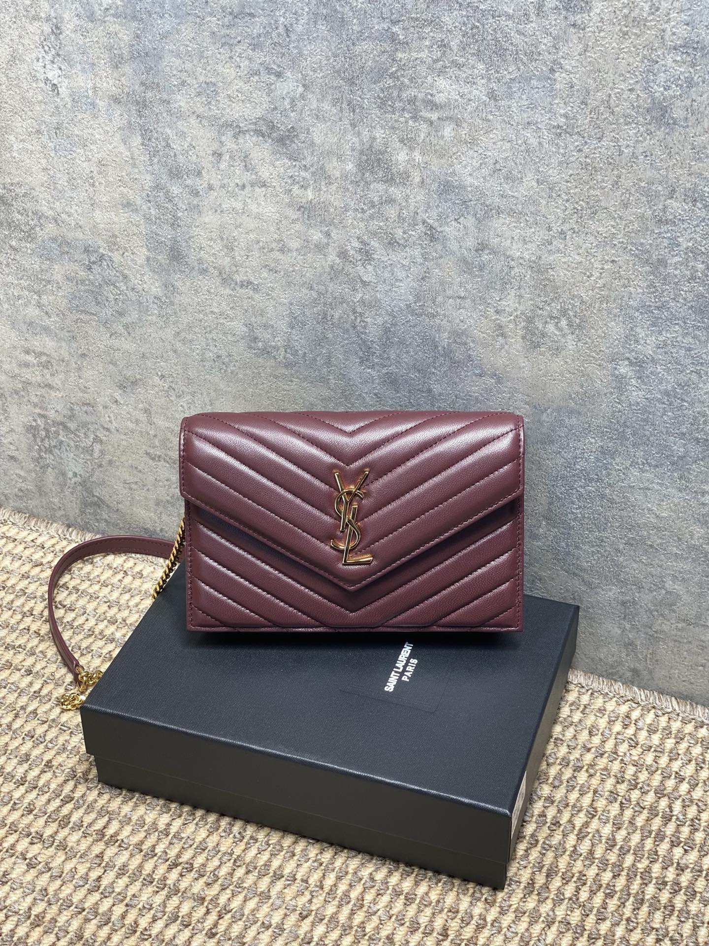 YSL Style Leather Chain Bag Lookbook Reference image 2