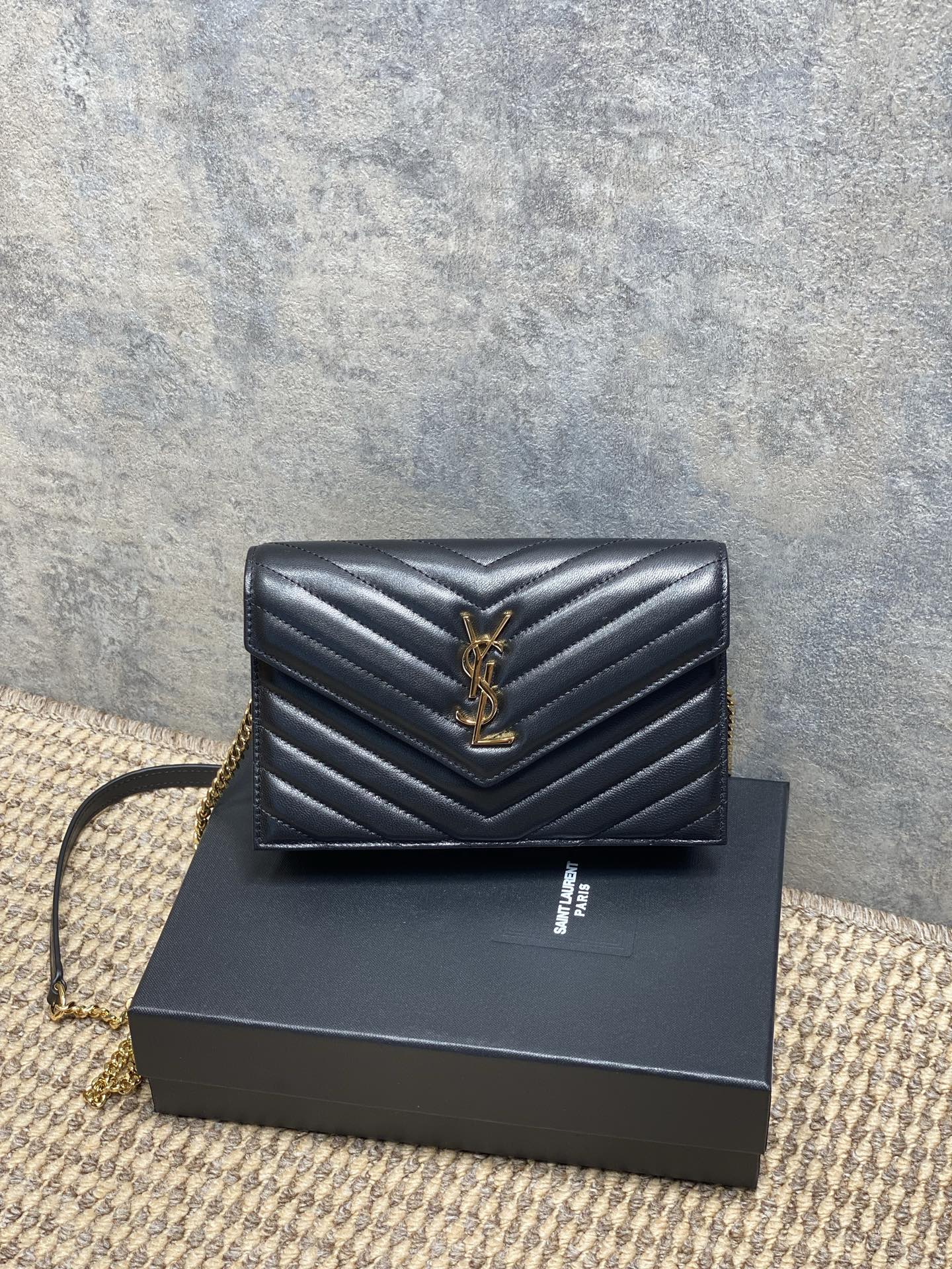 YSL Style Leather Chain Bag Lookbook Reference image 2