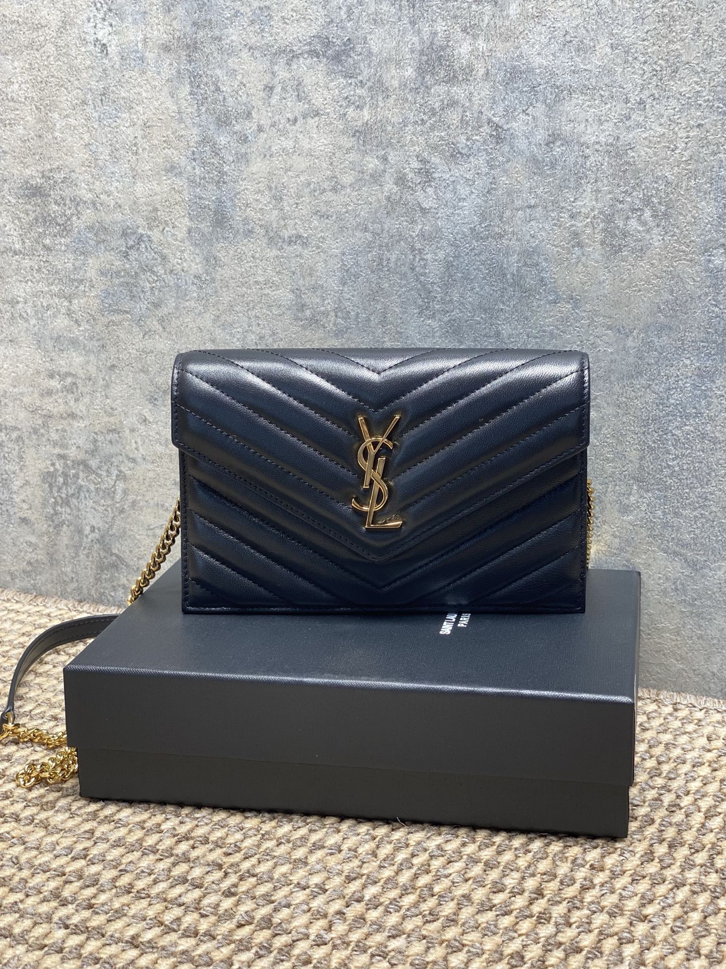 YSL Style Leather Chain Bag Lookbook Reference image 1