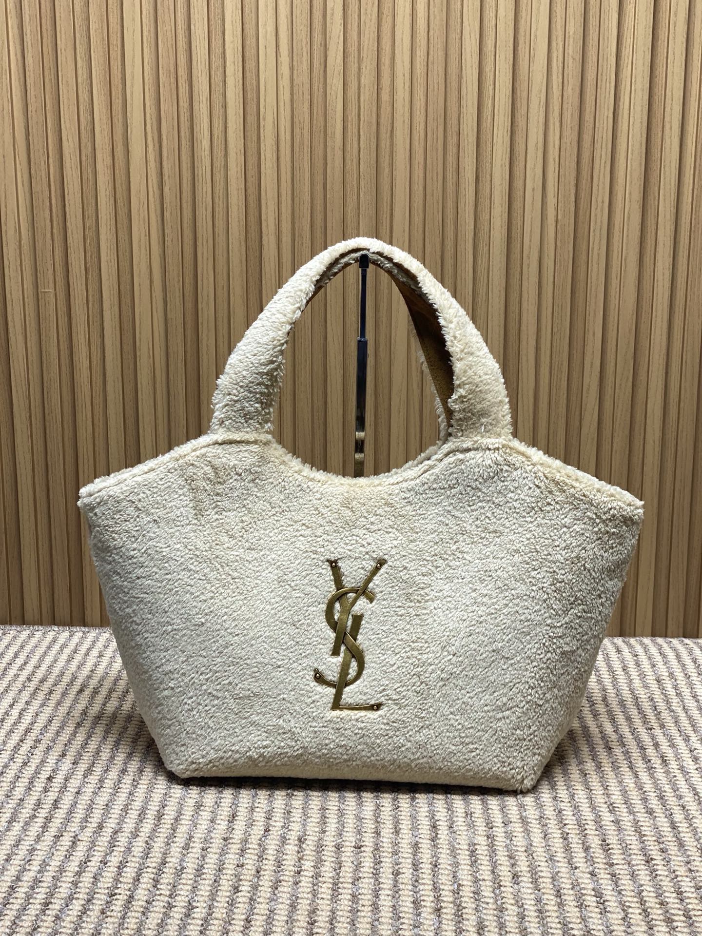 YSL Style Leather Tote Bag Lookbook Reference image 1