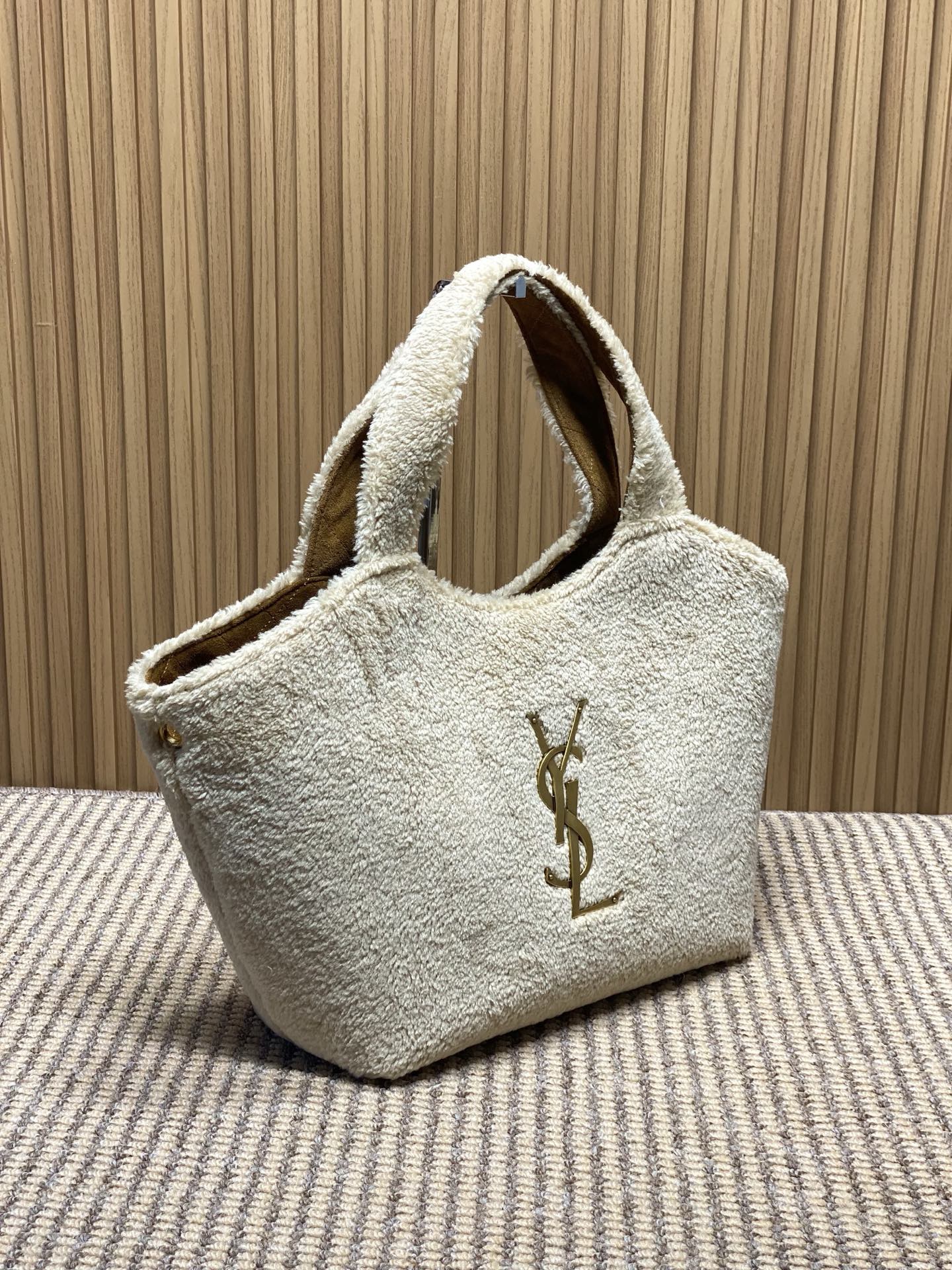 YSL Style Leather Tote Bag Lookbook Reference image 2