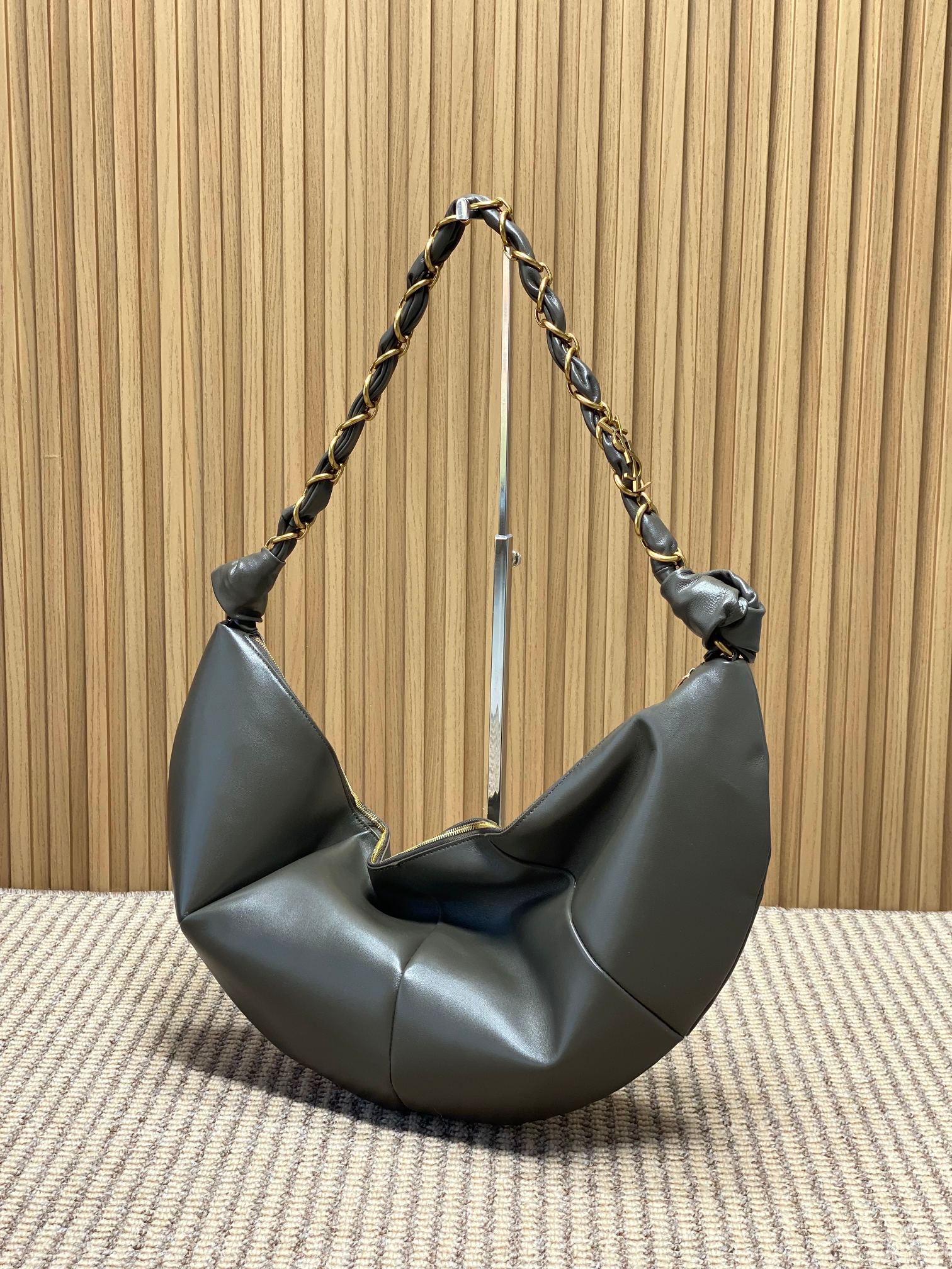 YSL Style Green Leather Crossbody Bag Lookbook Reference image 2