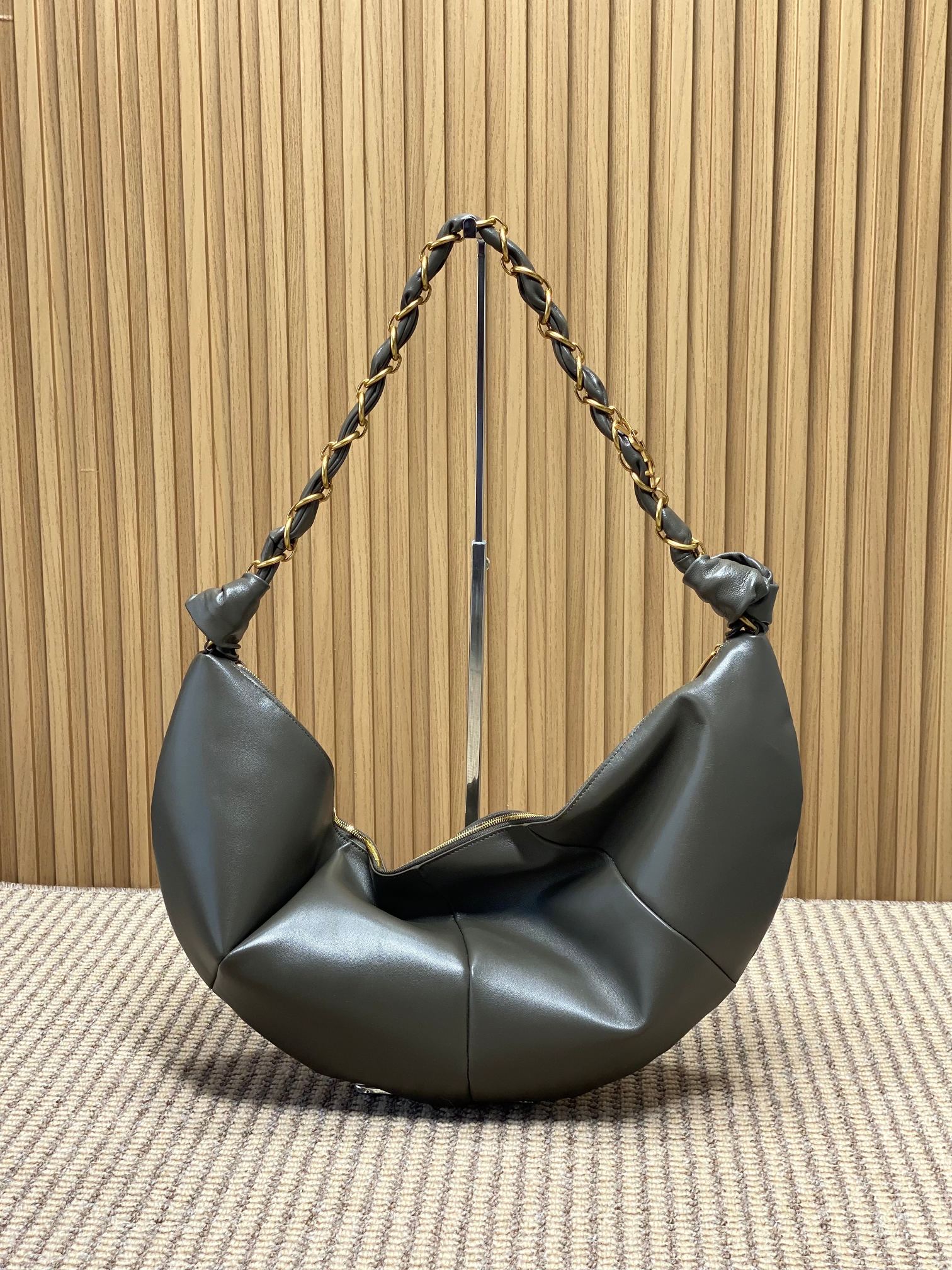 YSL Style Green Leather Crossbody Bag Lookbook Reference image 1