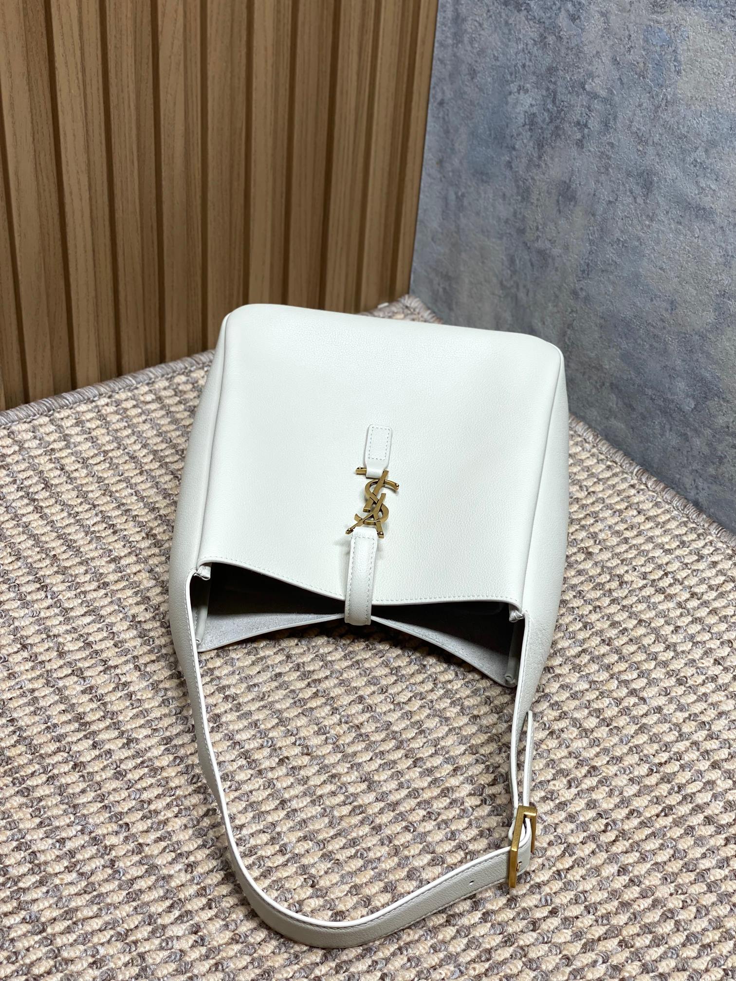 YSL Style White Leather Hobo Bag style reference detail image 5 from source 763078