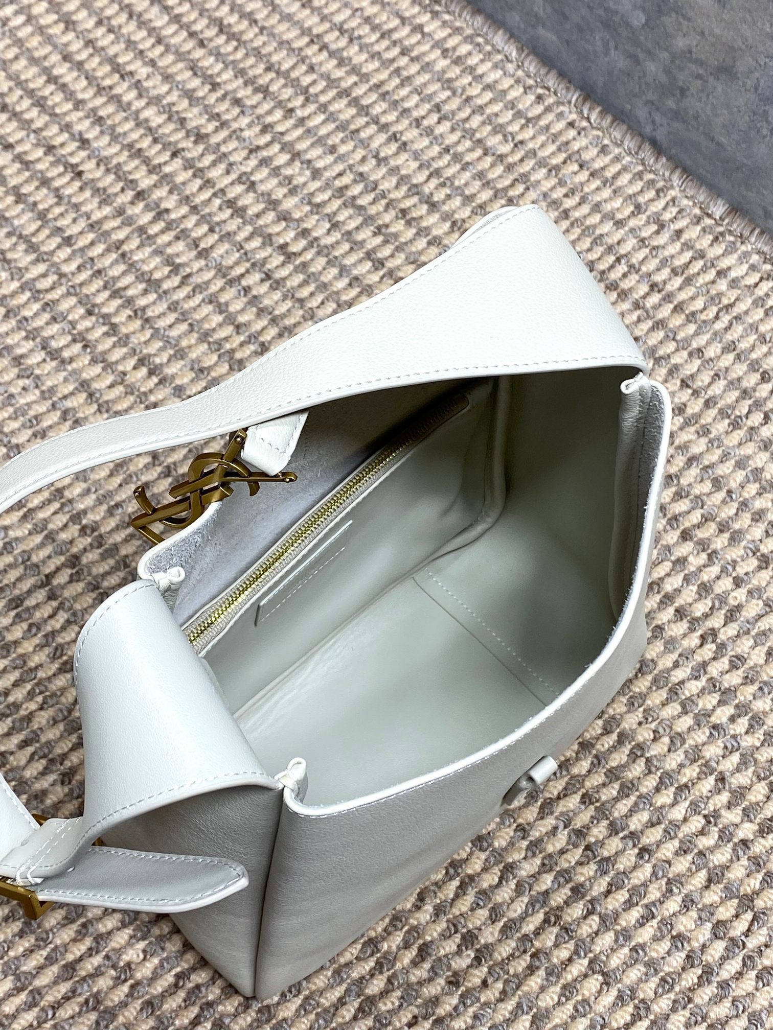 YSL Style White Leather Hobo Bag style reference detail image 9 from source 763078