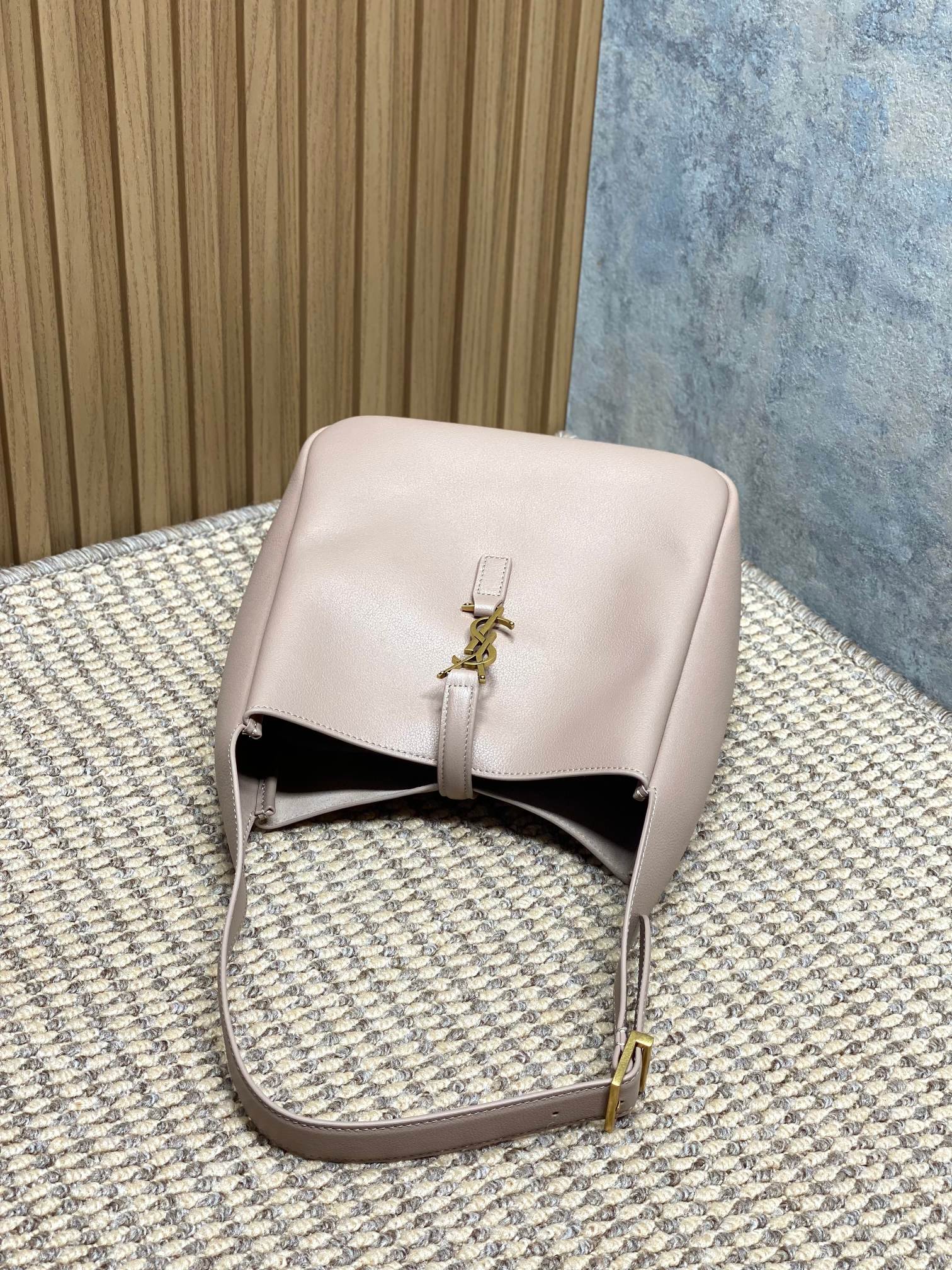 YSL Style Pink Leather Hobo Bag style reference detail image 5 from source 763079