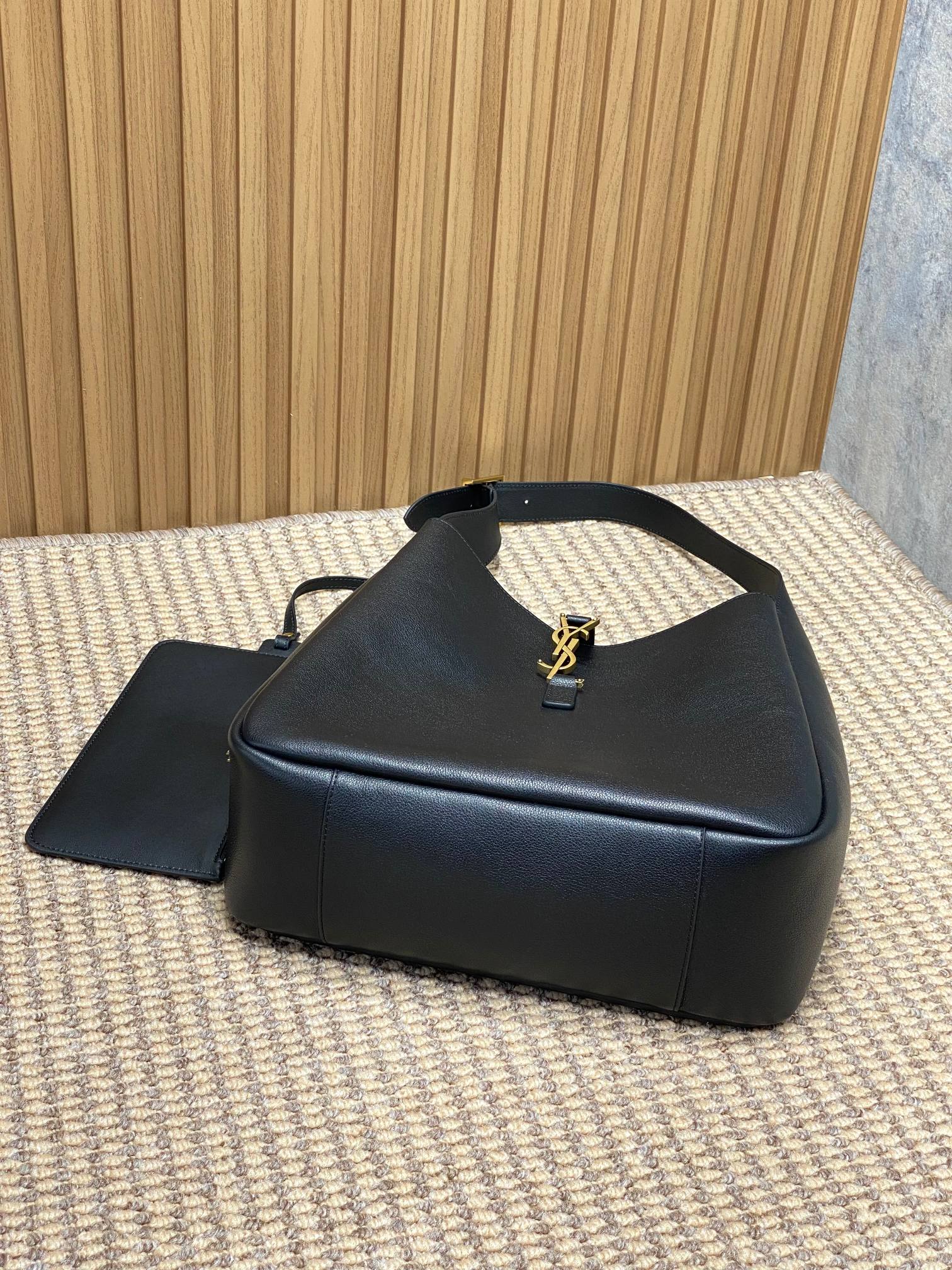 YSL Style Black Leather Hobo Bag style reference detail image 4 from source 770775