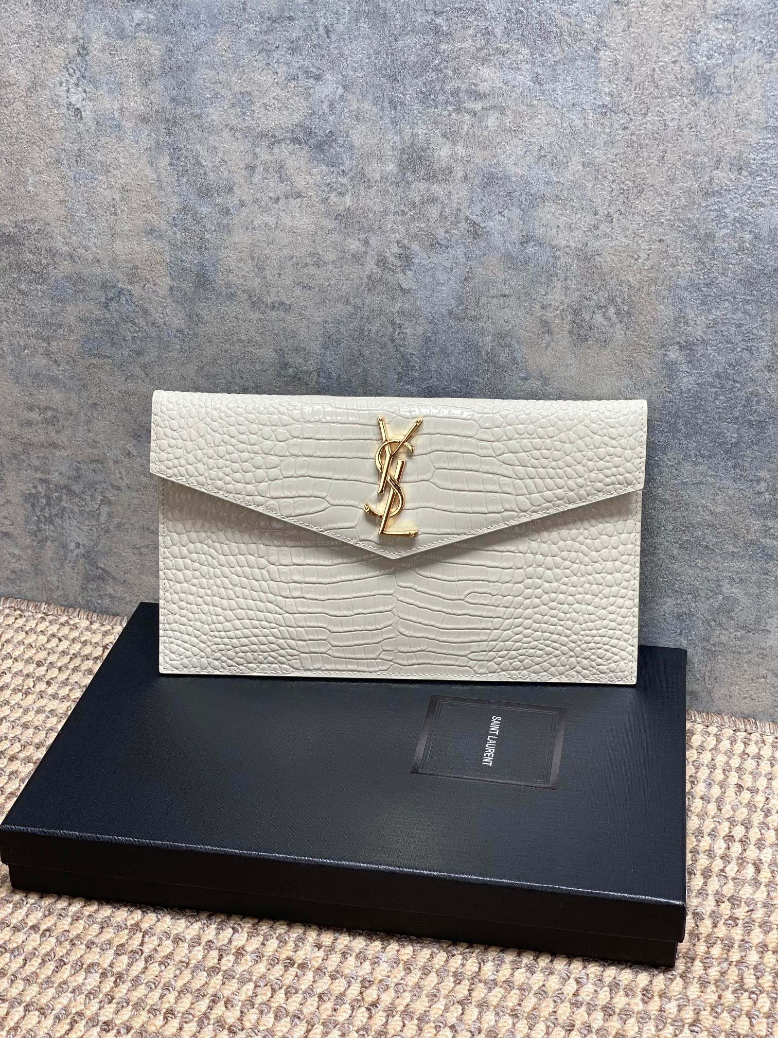 YSL Style White Leather Clutch Bags detail image 1 from source 770849