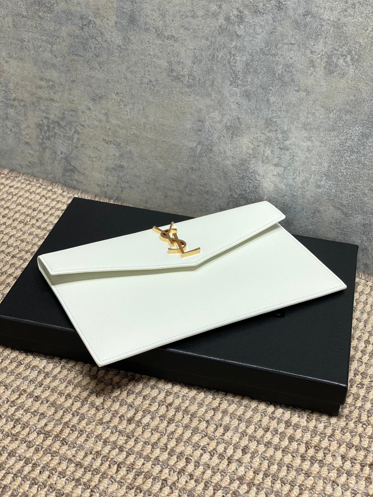 YSL Style White Leather Clutch Bags detail image 5 from source 770845