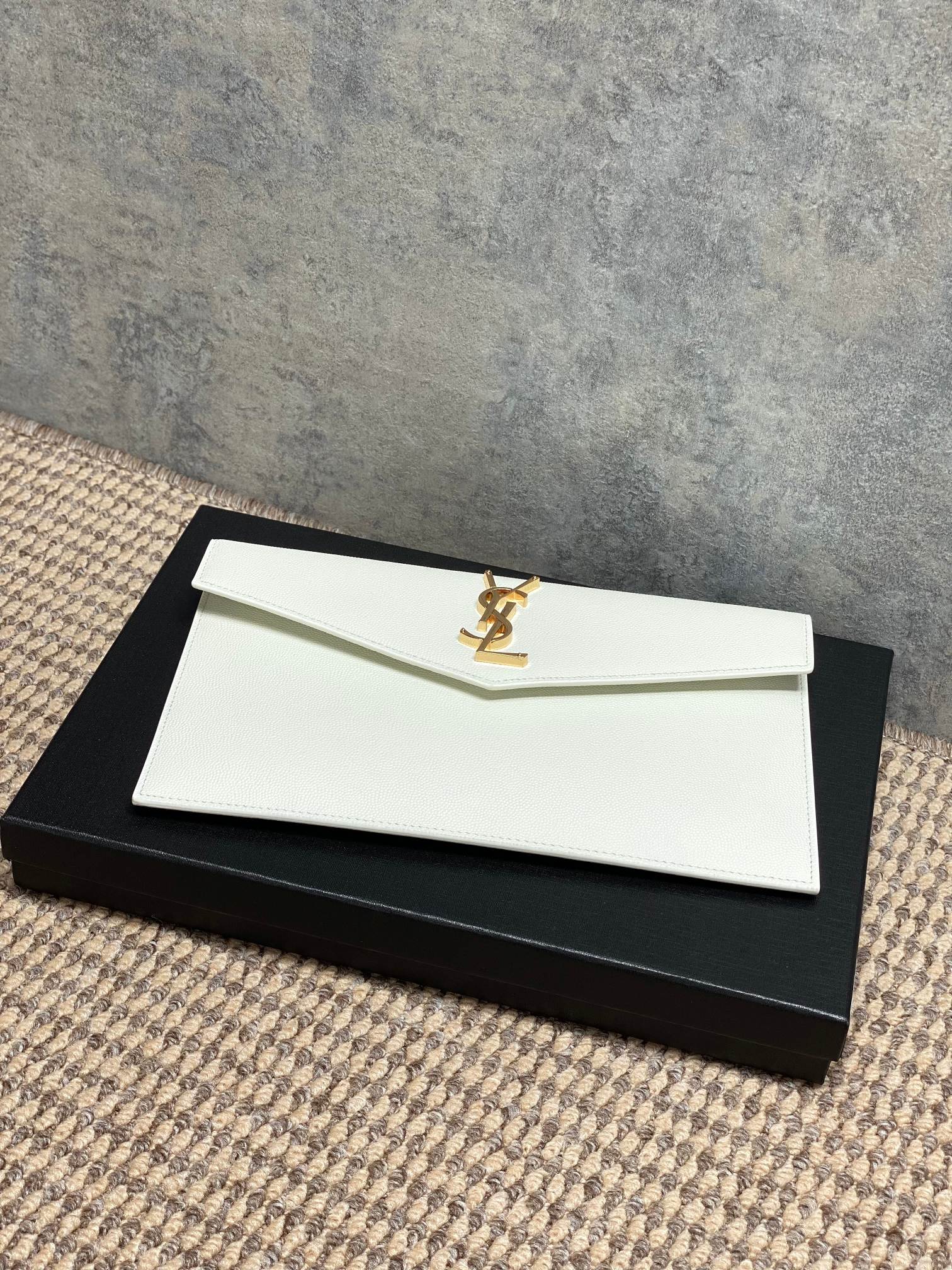 YSL Style White Leather Clutch Bags detail image 3 from source 770845
