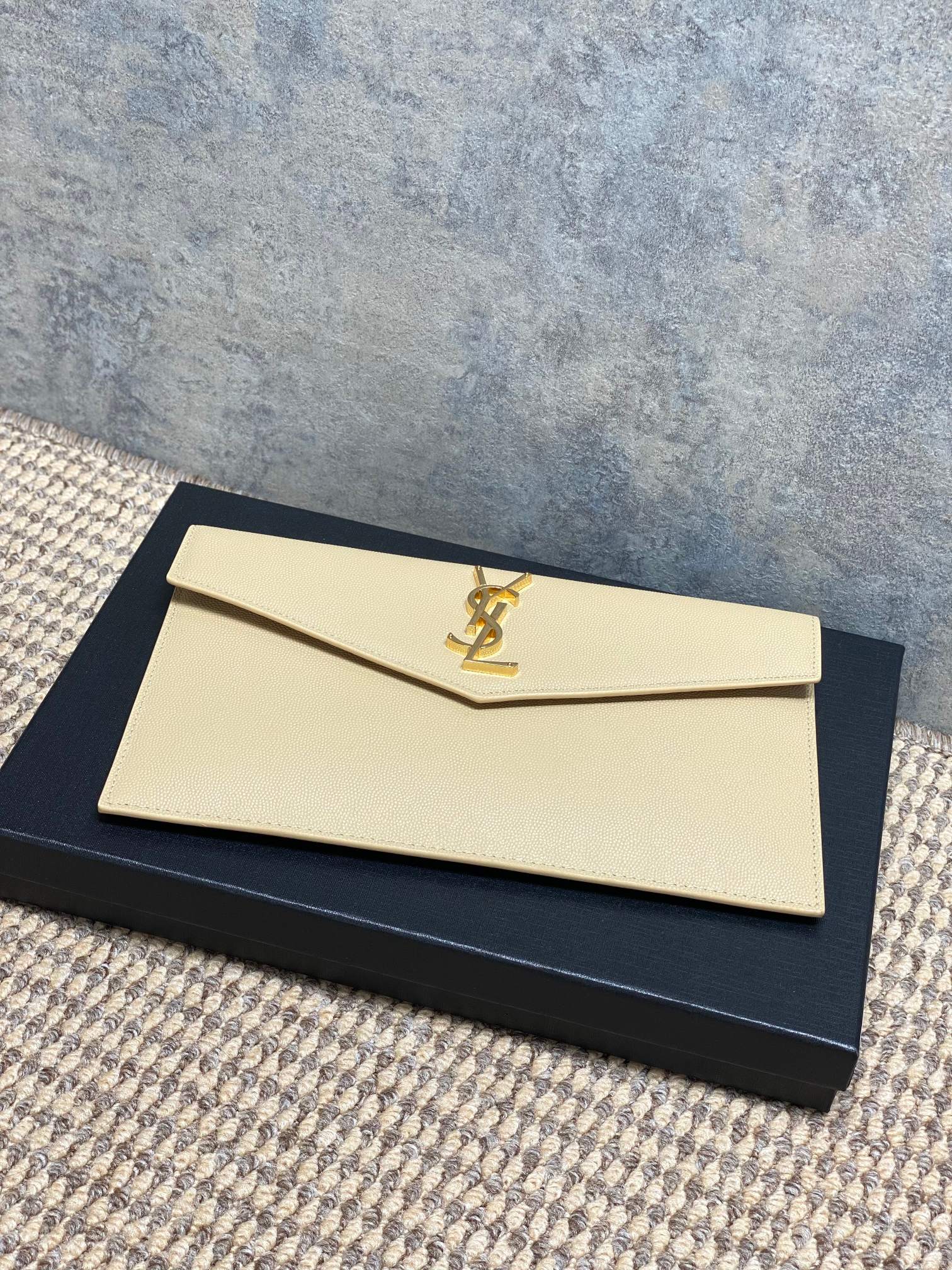 YSL Style Beige Leather Clutch Bags detail image 3 from source 770846