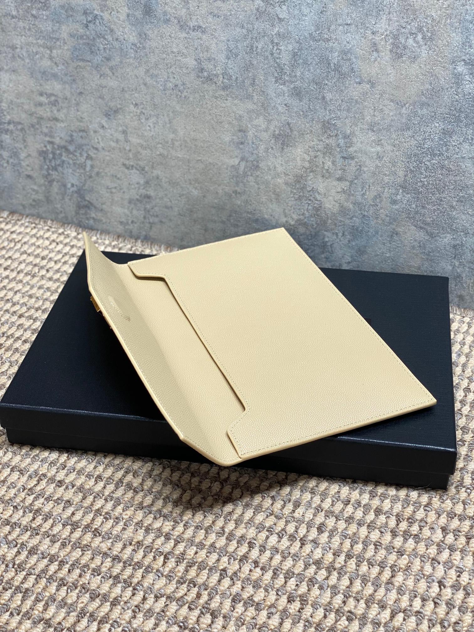YSL Style Beige Leather Clutch Bags detail image 7 from source 770846