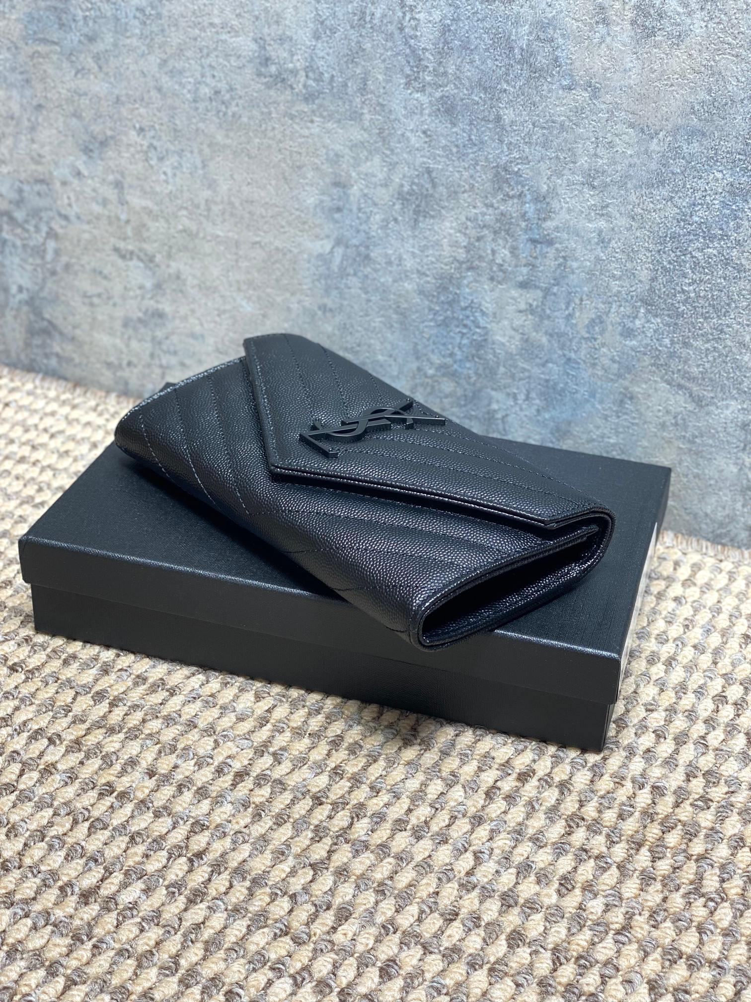 YSL Style Black Leather Wallet Bags detail image 5 from source 770841