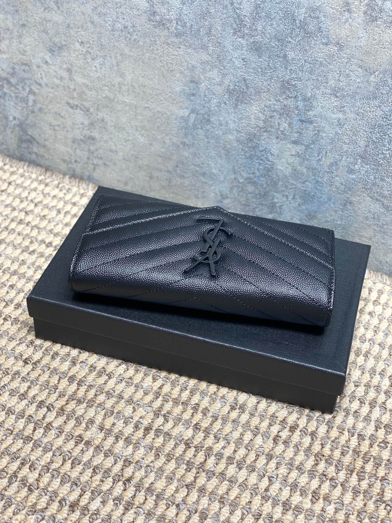 YSL Style Black Leather Wallet Bags detail image 4 from source 770841