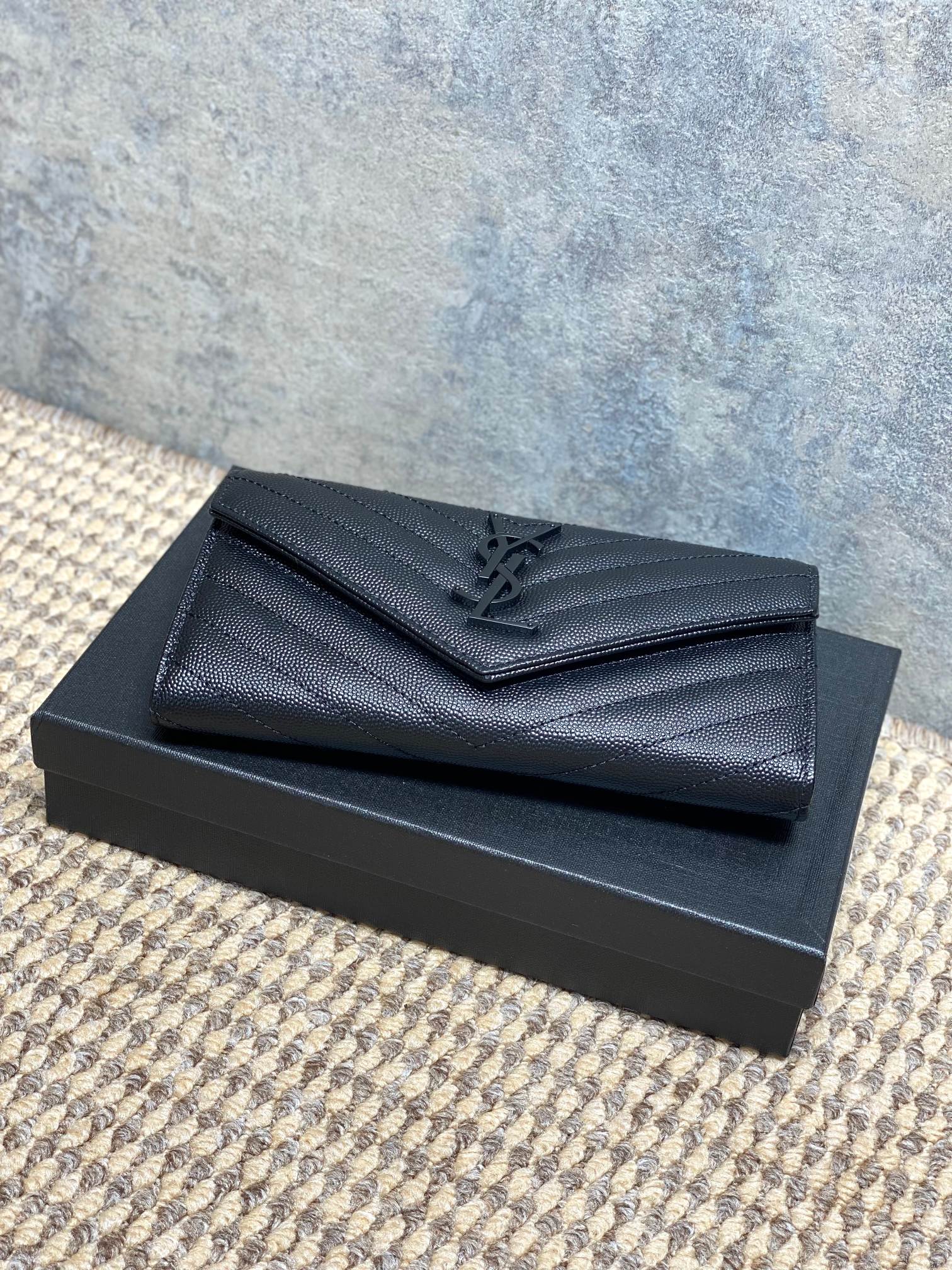 YSL Style Black Leather Wallet Bags detail image 3 from source 770841