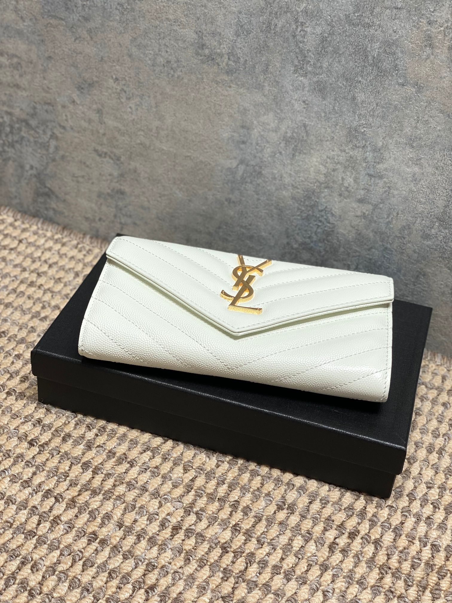 YSL Style Leather Wallet Bags detail image 3 from source 770837