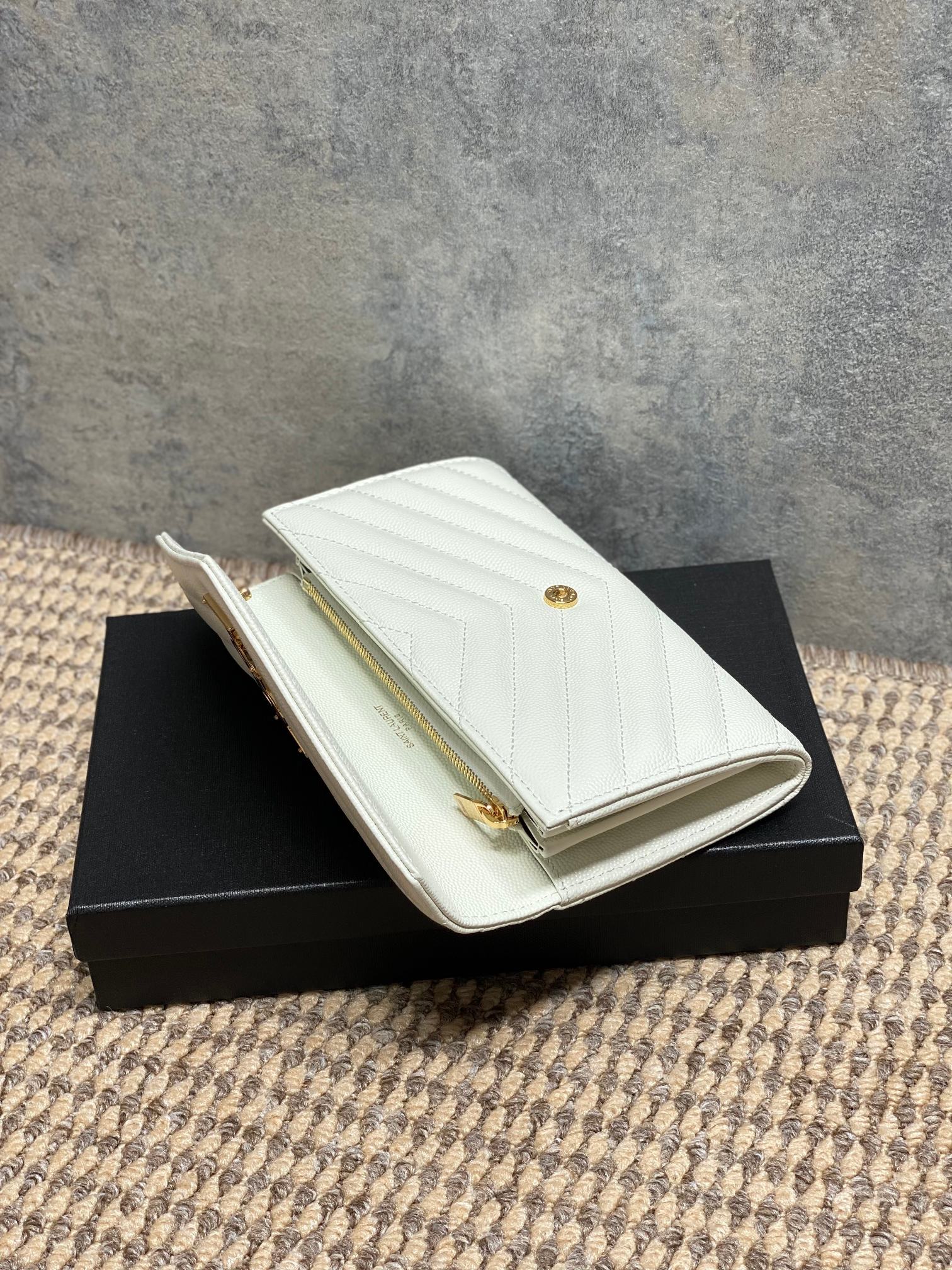 YSL Style Leather Wallet Bags detail image 5 from source 770837