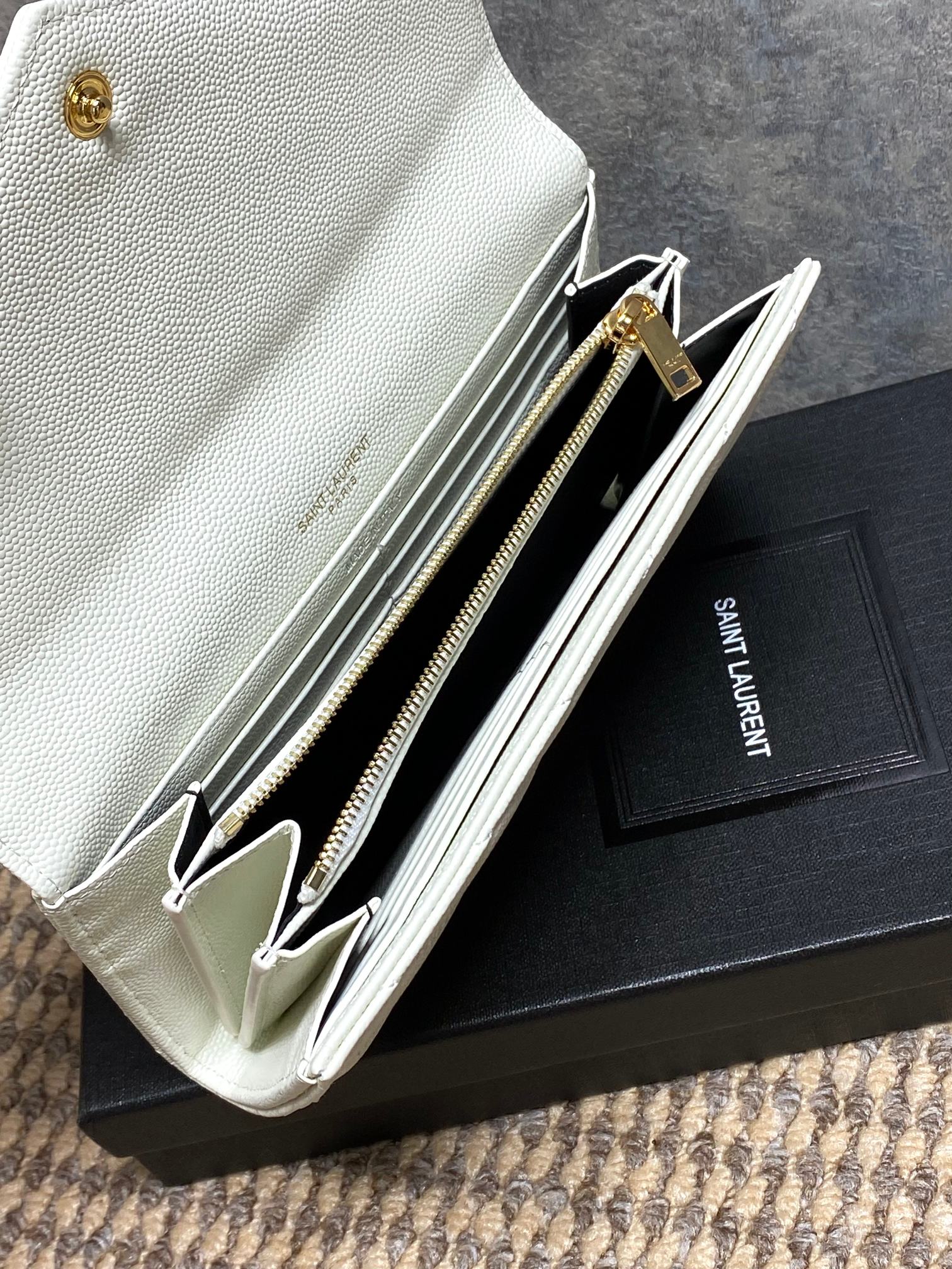 YSL Style Leather Wallet Bags detail image 9 from source 770837