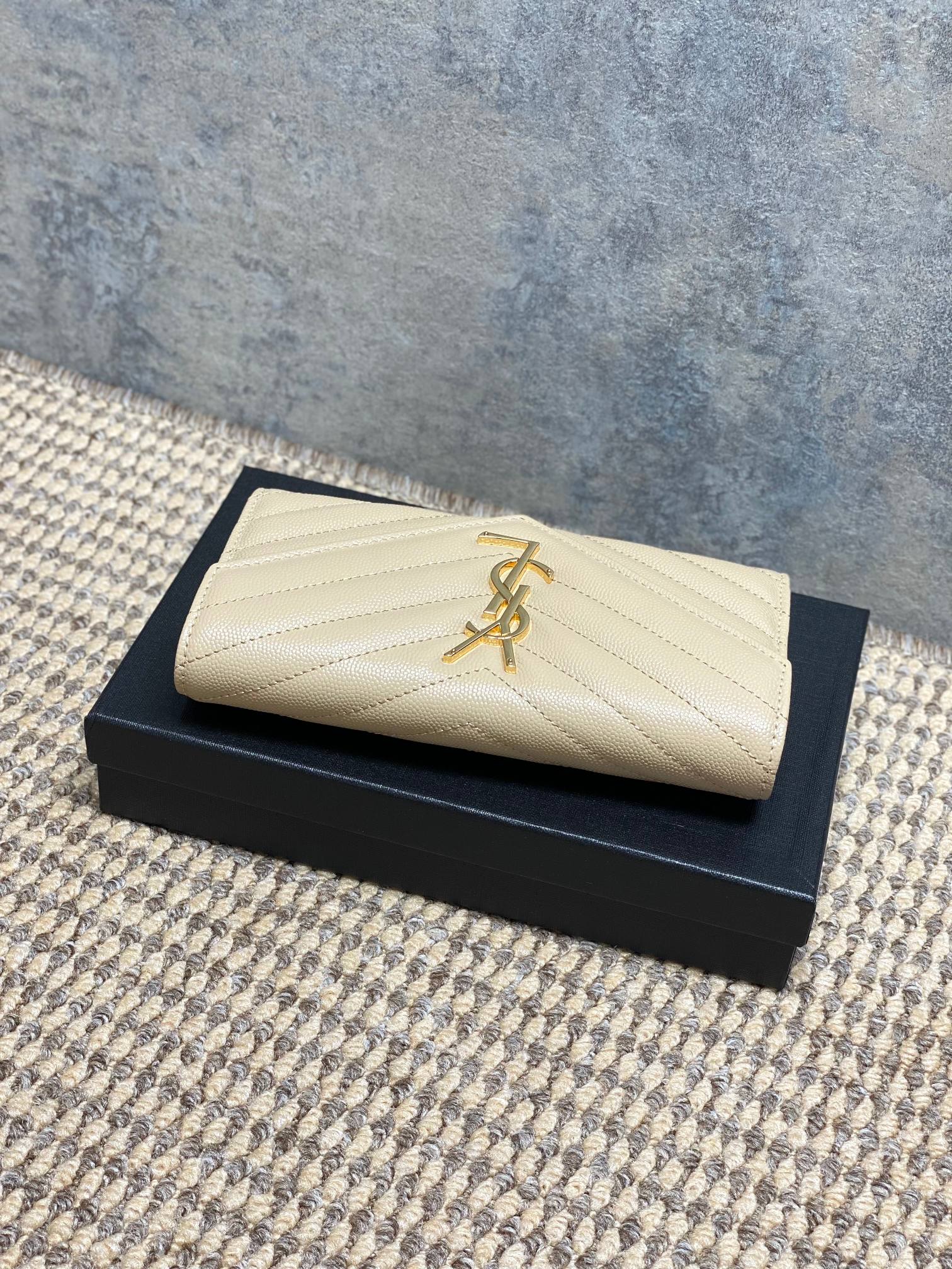 YSL Style Leather Wallet Bags detail image 4 from source 770838