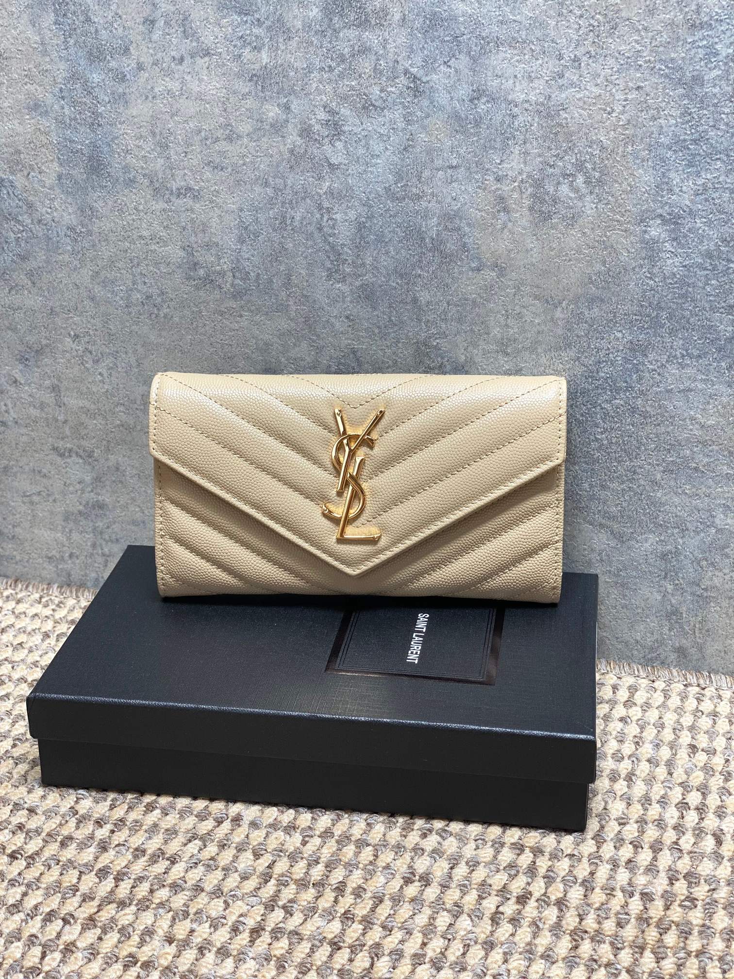 YSL Style Leather Wallet Bags detail image 1 from source 770838