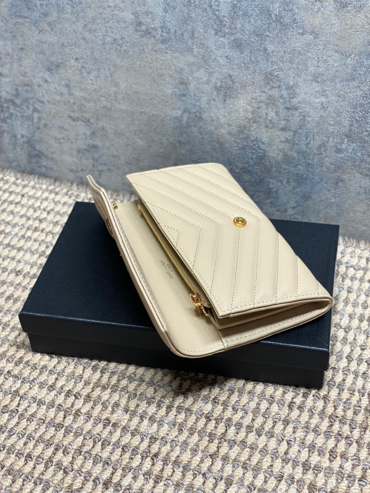 YSL Style Leather Wallet Bags detail image 6 from source 770838
