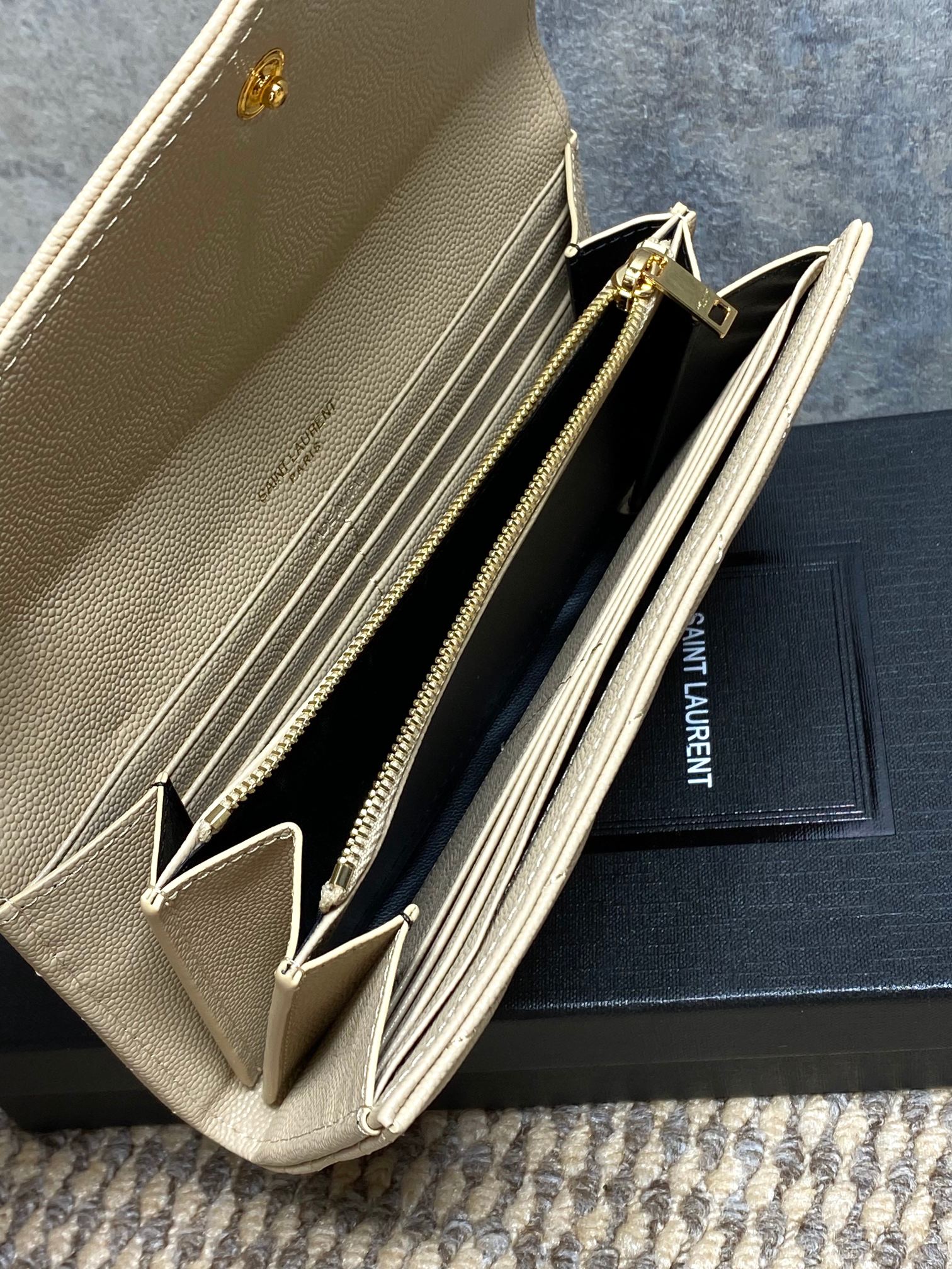 YSL Style Leather Wallet Bags detail image 9 from source 770838