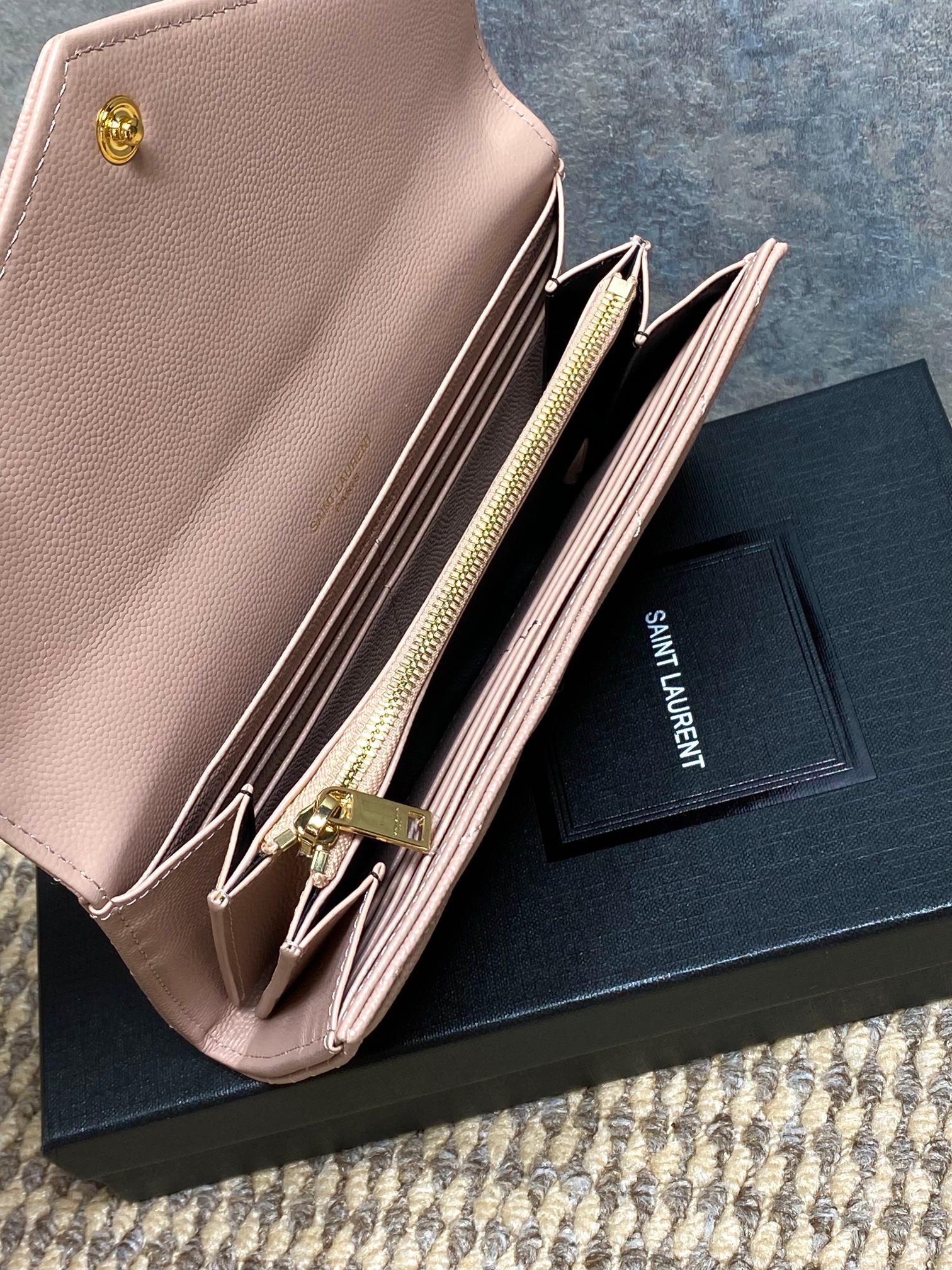 YSL Style Leather Wallet Bags detail image 9 from source 770839
