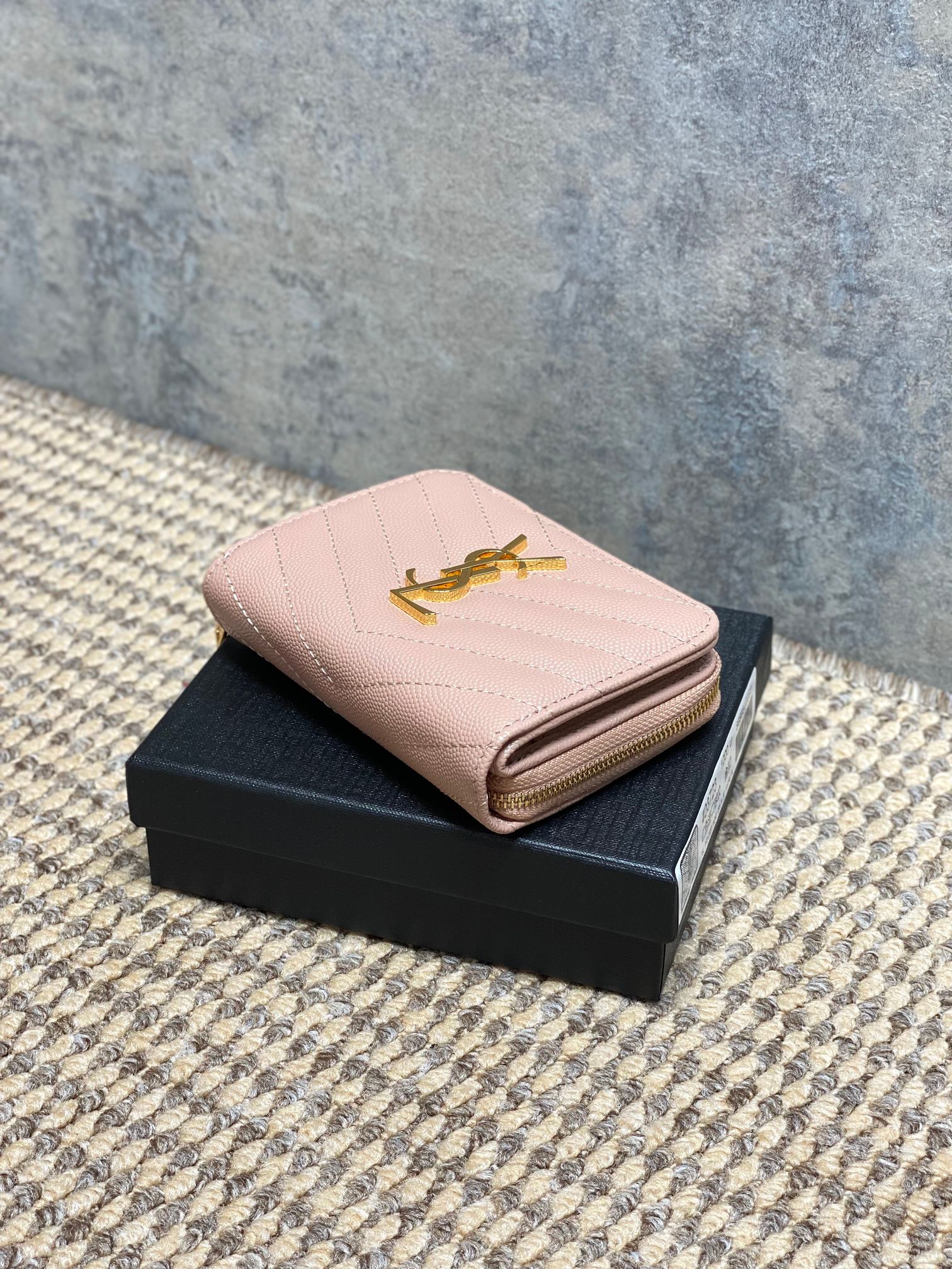 YSL Style Leather Wallet Bags detail image 3 from source 770825