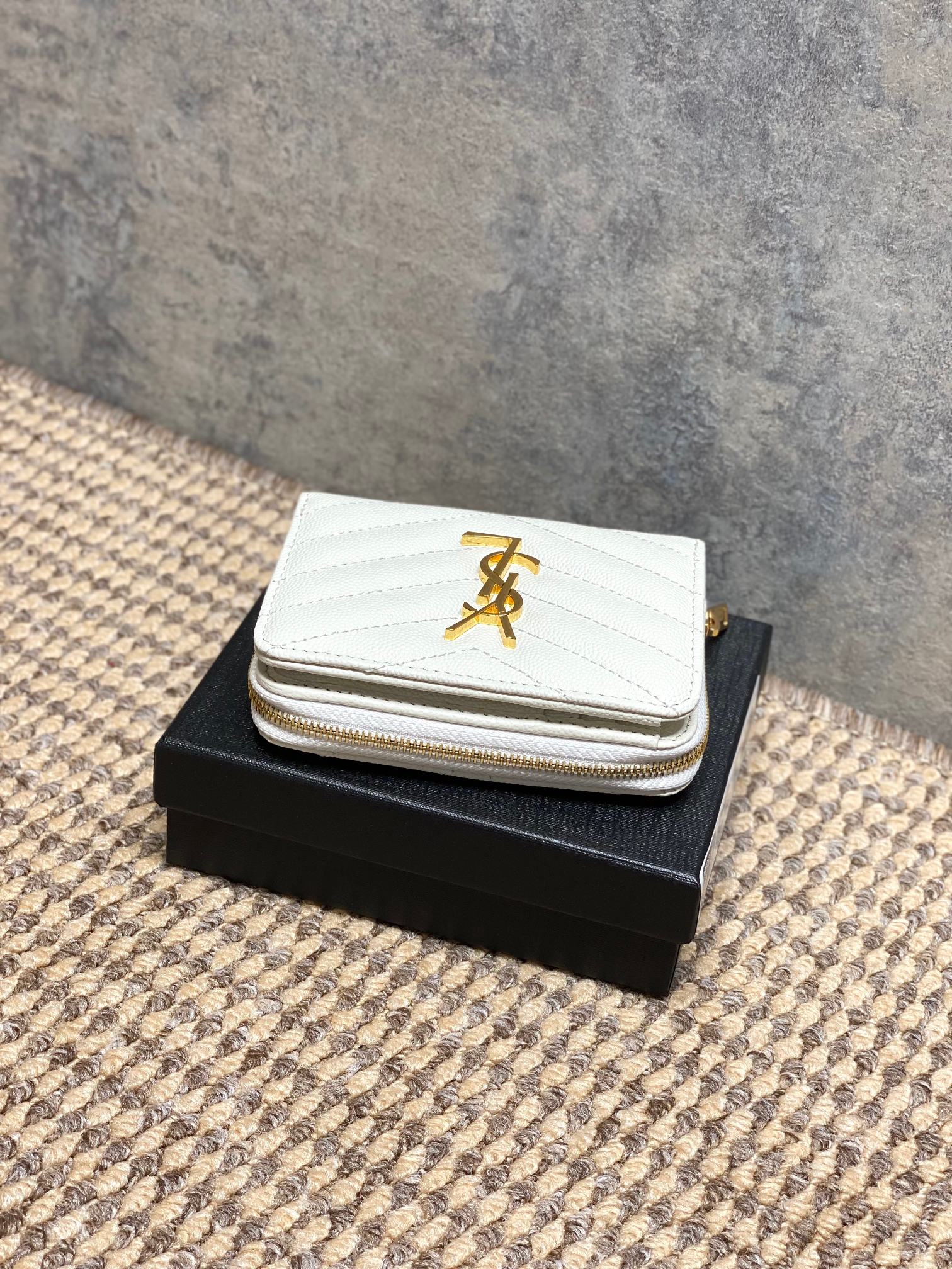YSL Style Leather Wallet Bags detail image 4 from source 770826