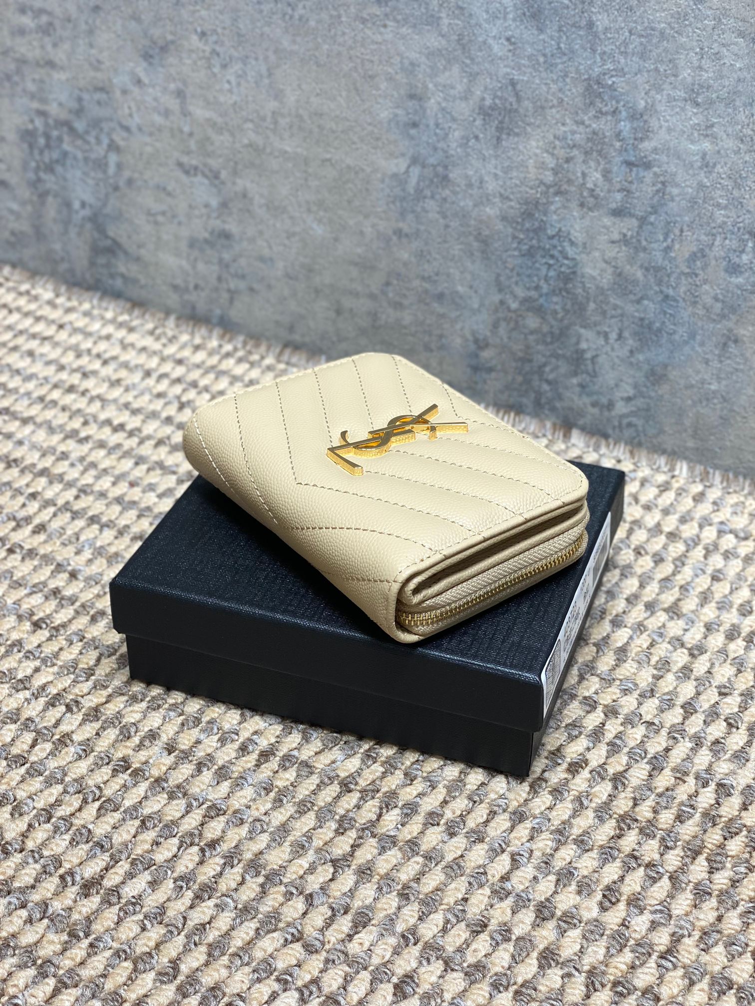 YSL Style Leather Wallet Bags detail image 4 from source 770827