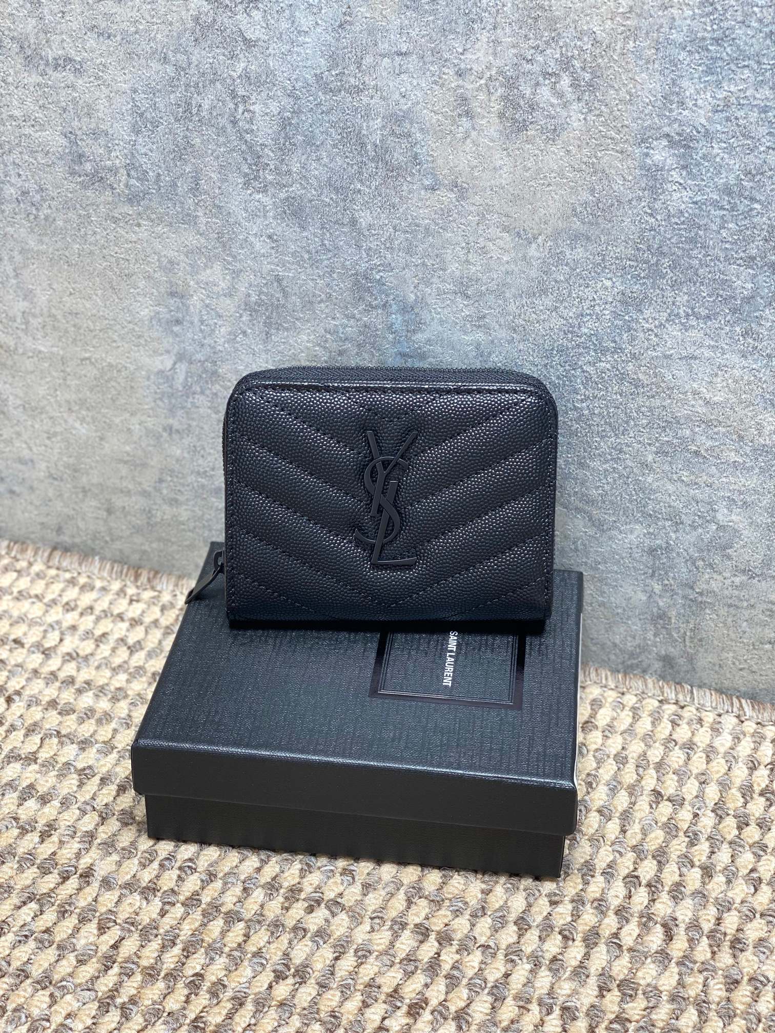 YSL Style Leather Wallet Bags detail image 1 from source 770829