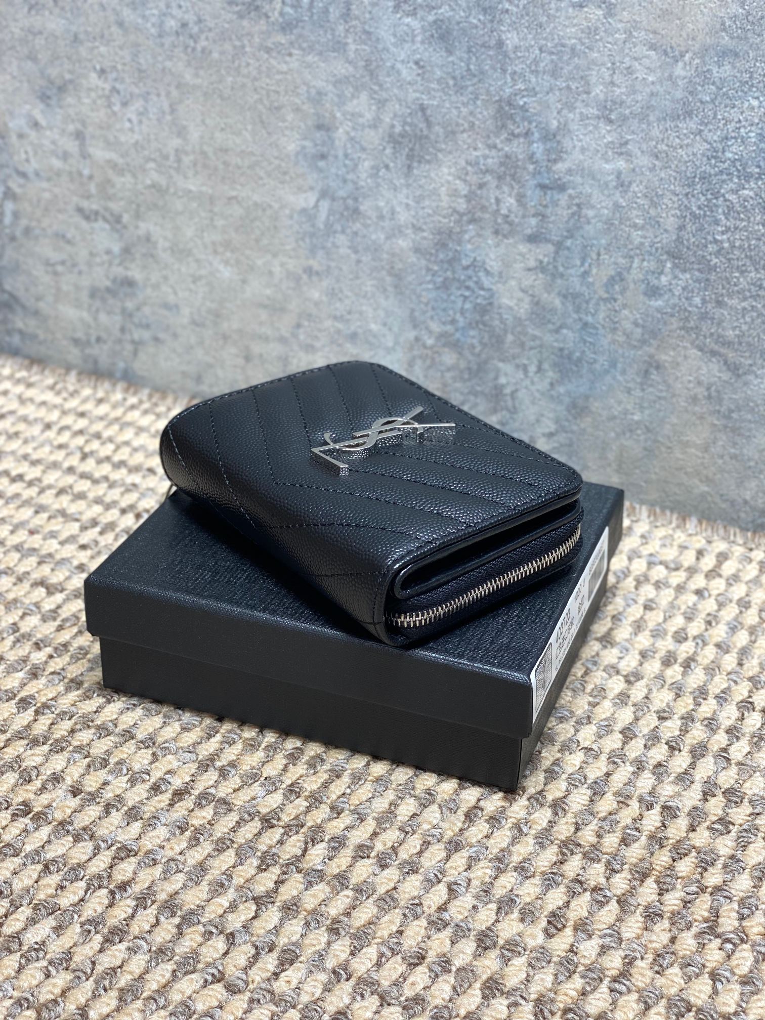 YSL Style Leather Wallet Bags detail image 3 from source 770830
