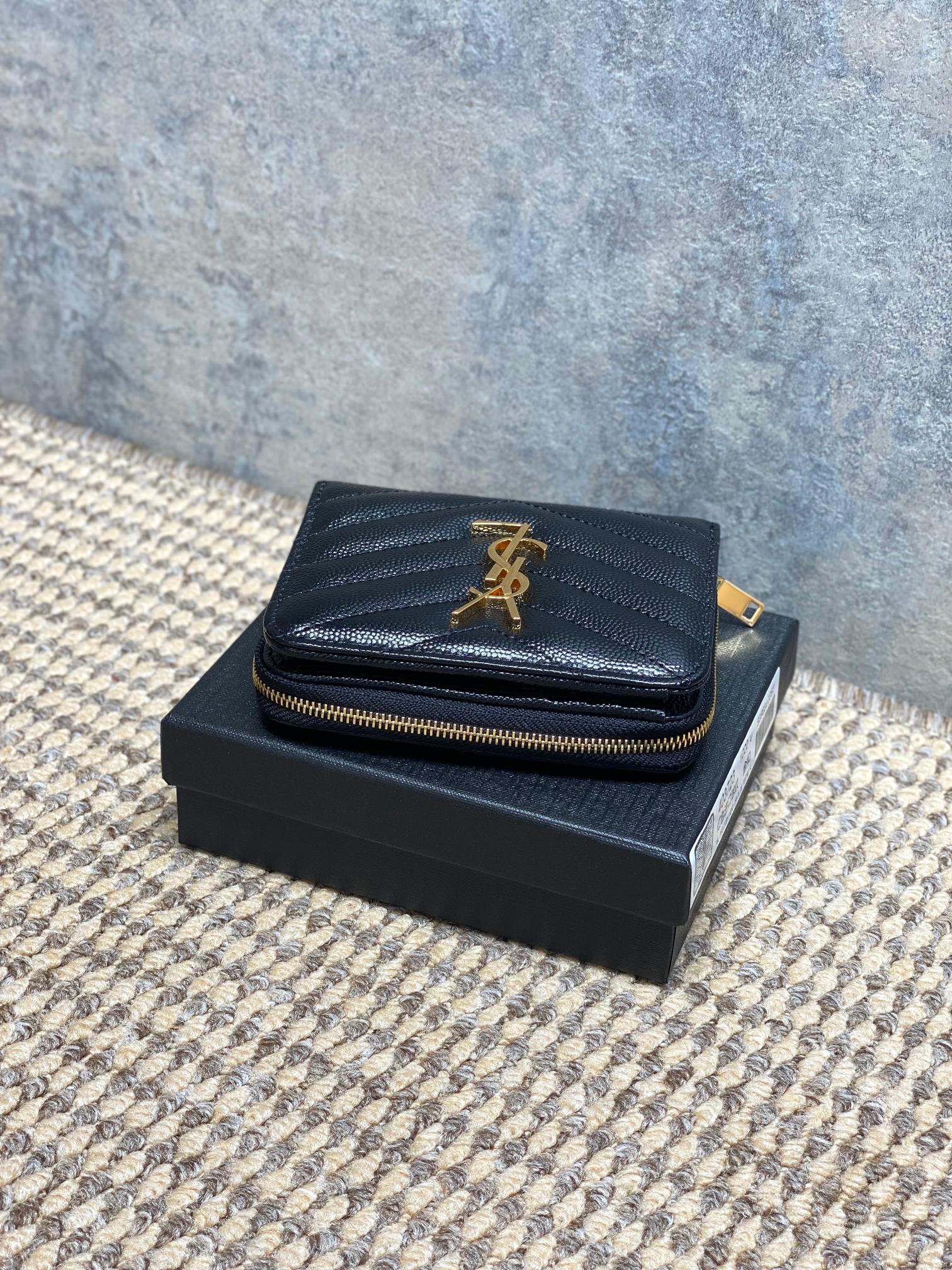 YSL Style Leather Wallet Bags detail image 4 from source 770831
