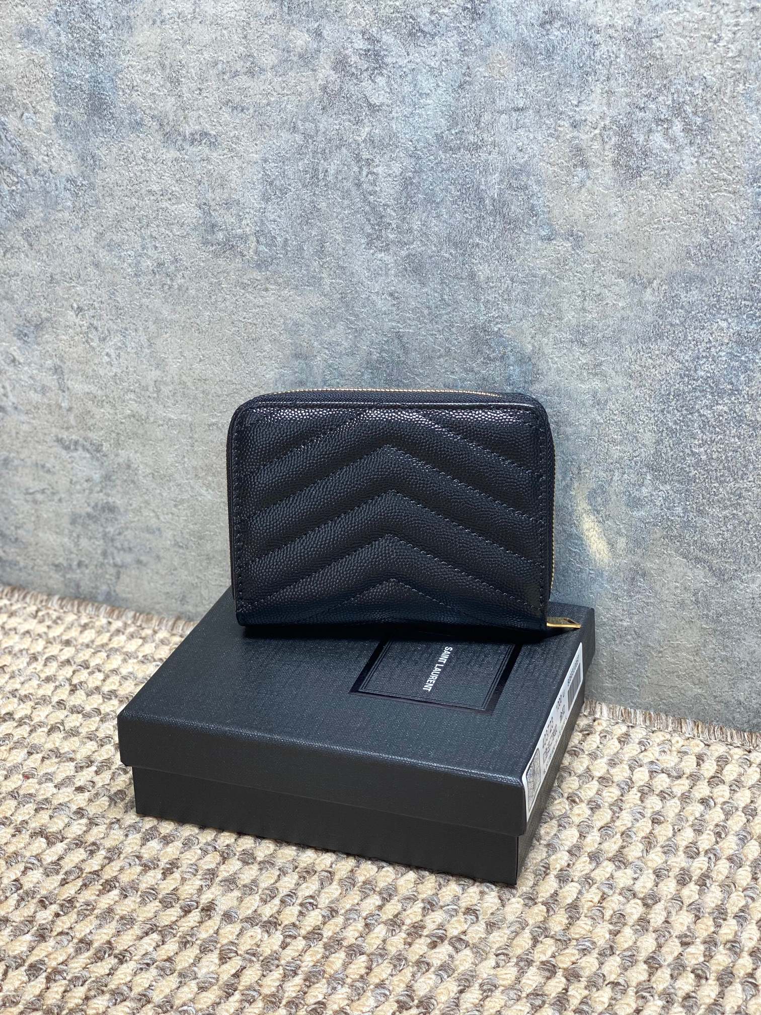 YSL Style Leather Wallet Bags detail image 2 from source 770831
