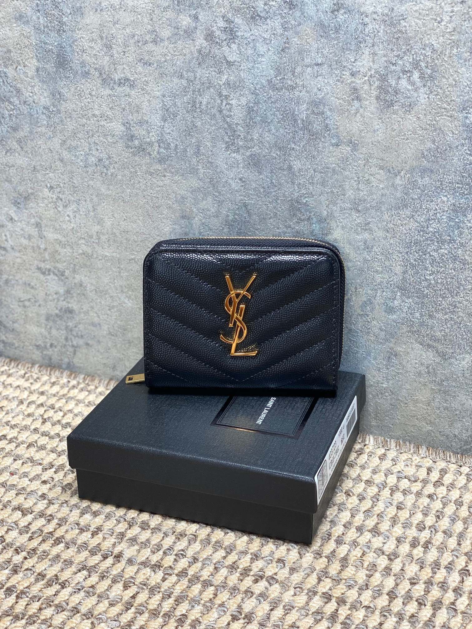 YSL Style Leather Wallet Bags detail image 1 from source 770831