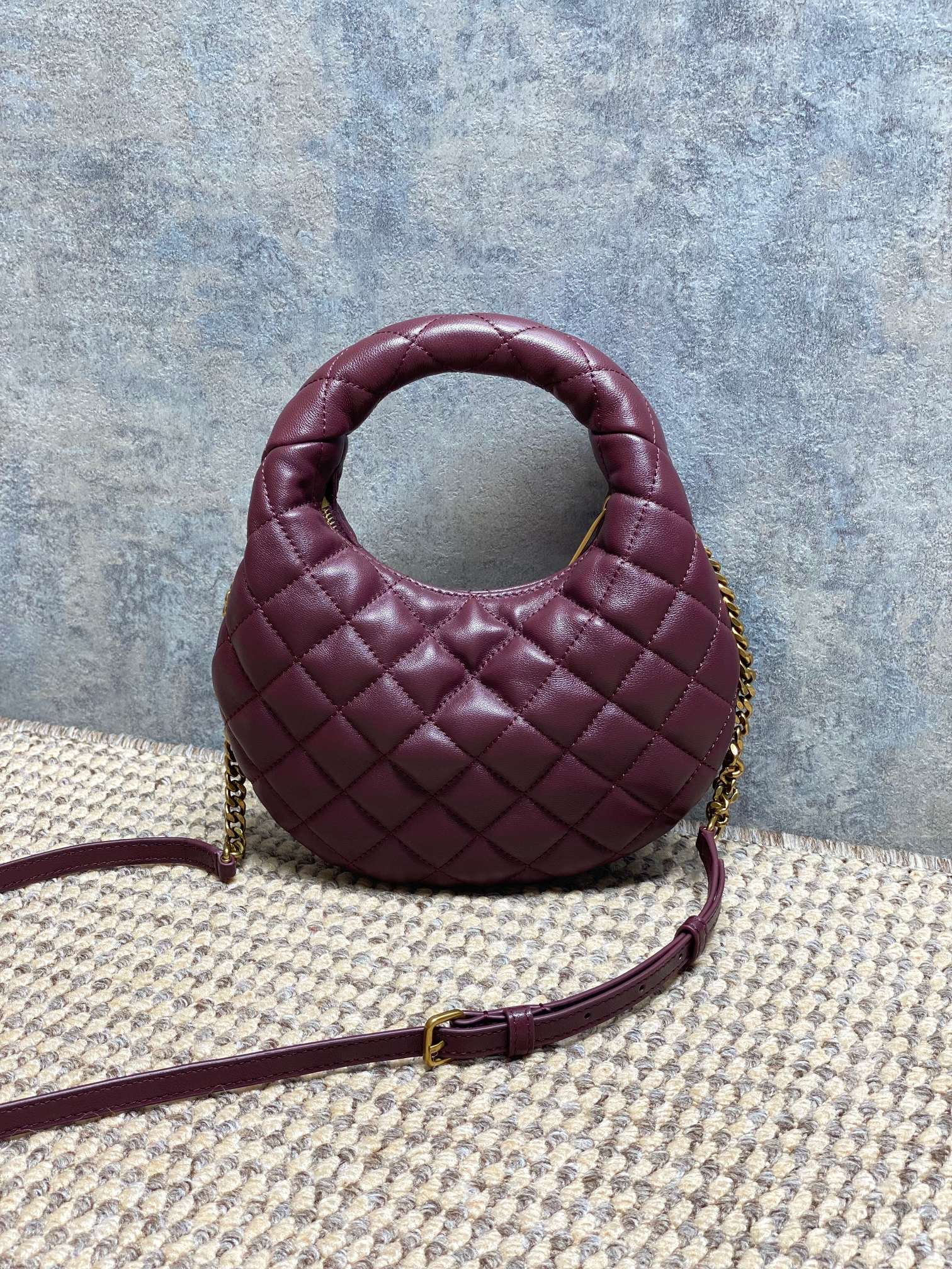 YSL Style Black Leather Hobo Bag style reference detail image 2 from source 770819